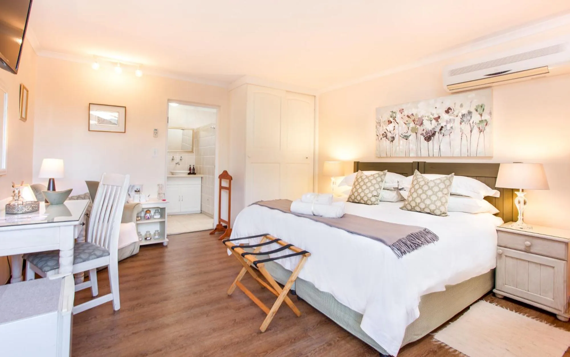 Bed in Shandon Lodge Guest House & Spa