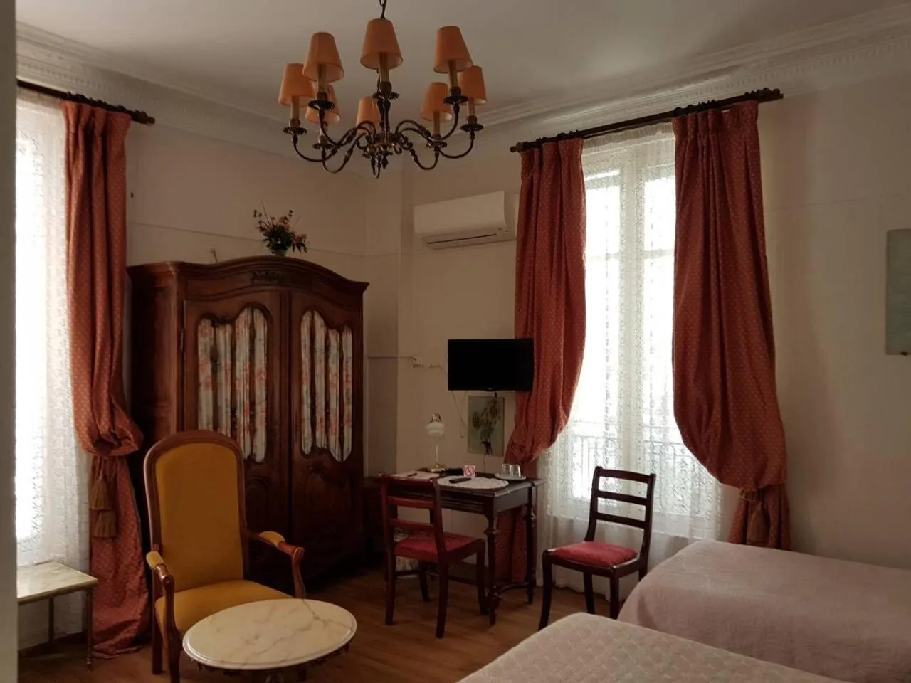 Bed in Hotel Cronstadt