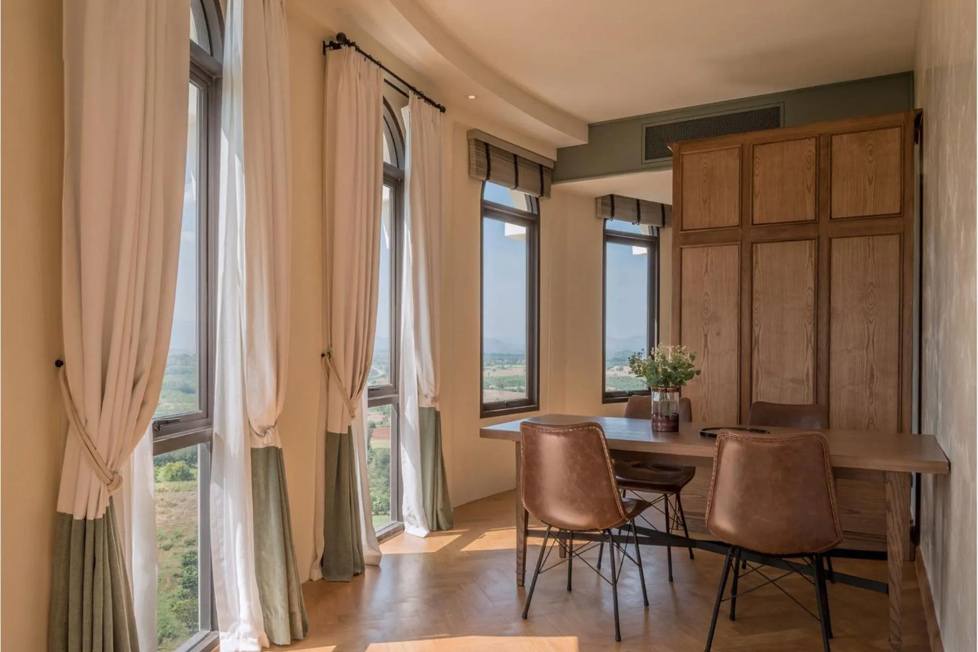 Toscana Piazza by Toscana Valley