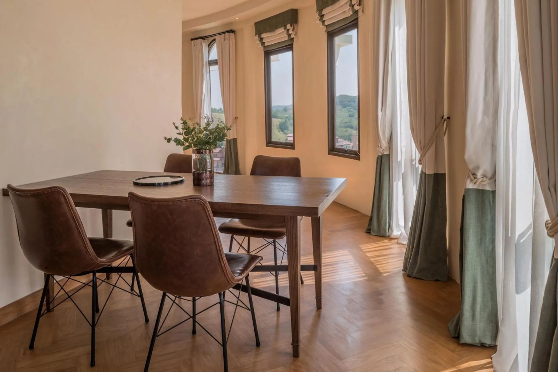 Toscana Piazza by Toscana Valley