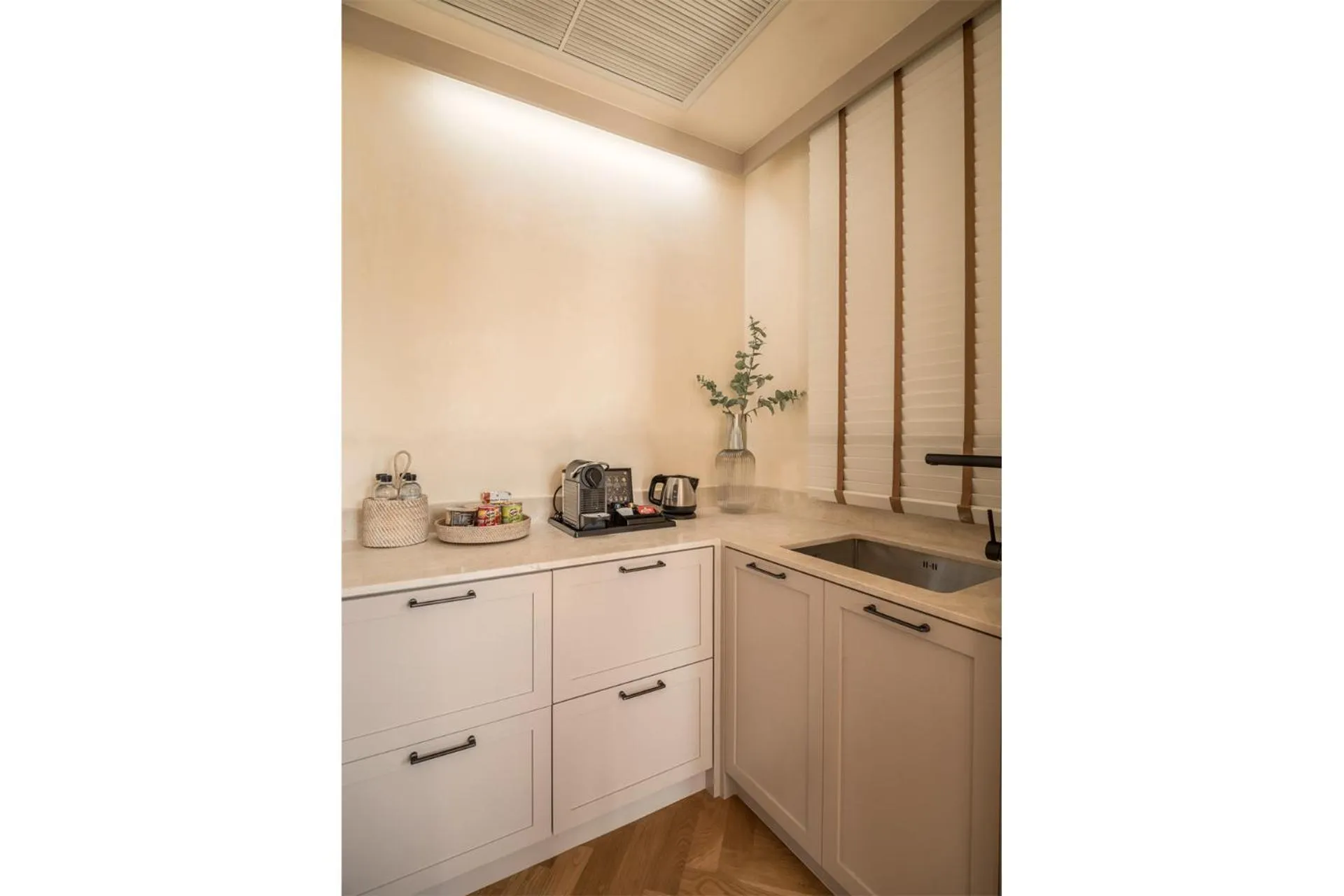 Toscana Piazza by Toscana Valley