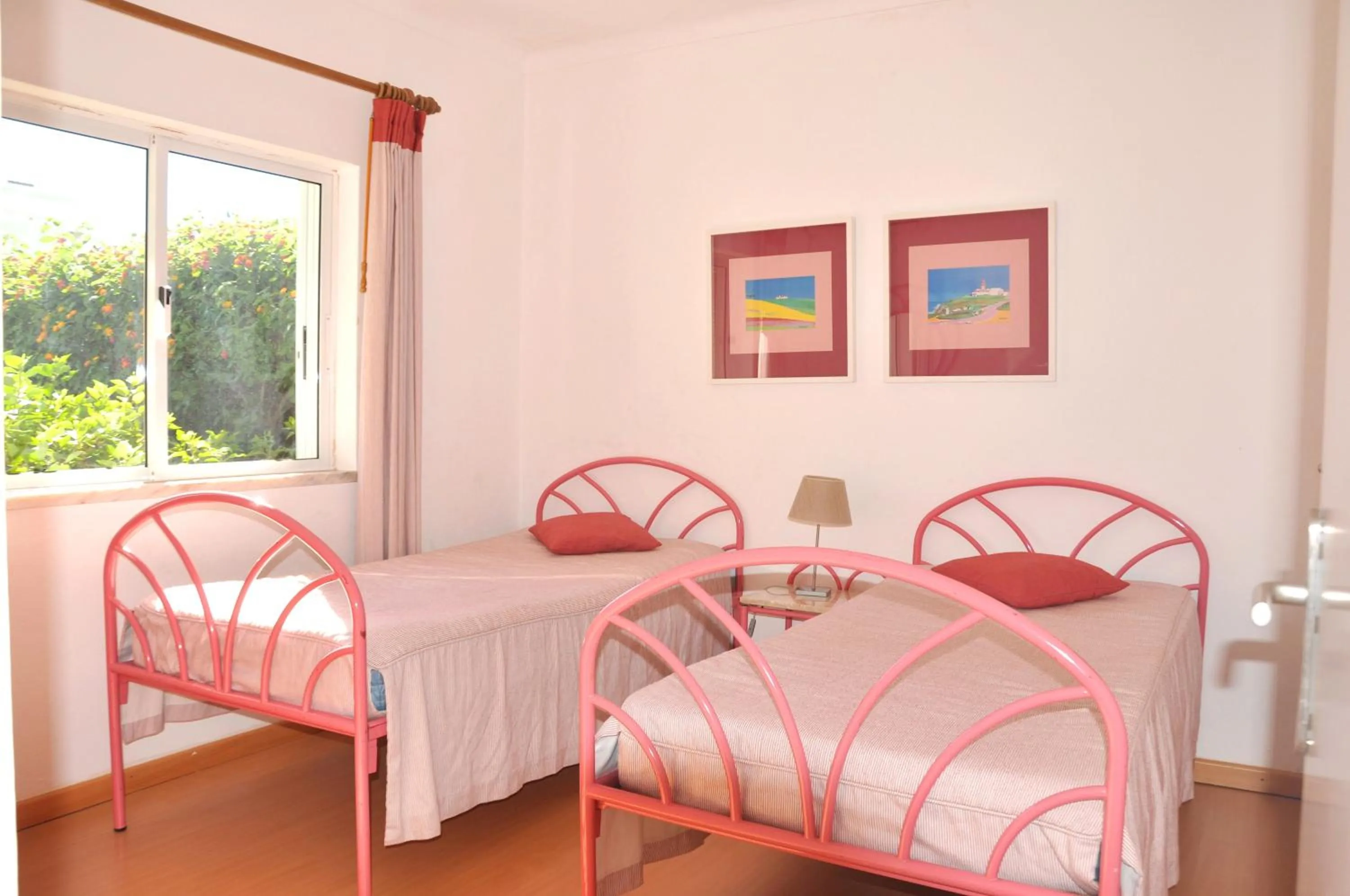 Bedroom, Bed in Stylish and well-equipped, private pool, close to amenities, free AC and Wifi