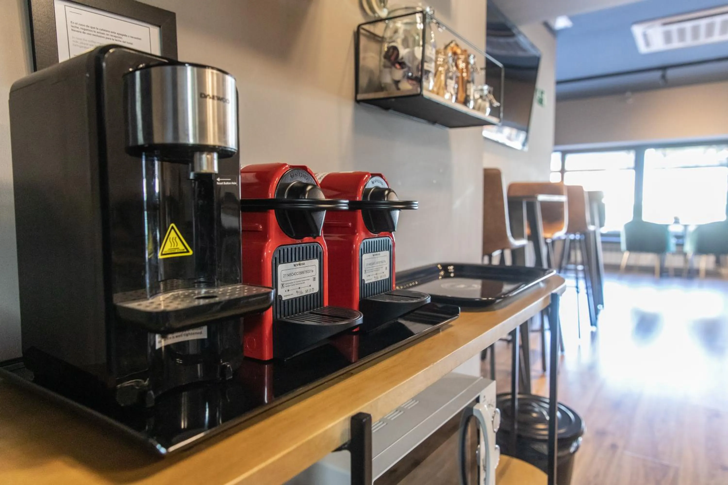 Coffee/tea facilities in Hotel Acta Madfor