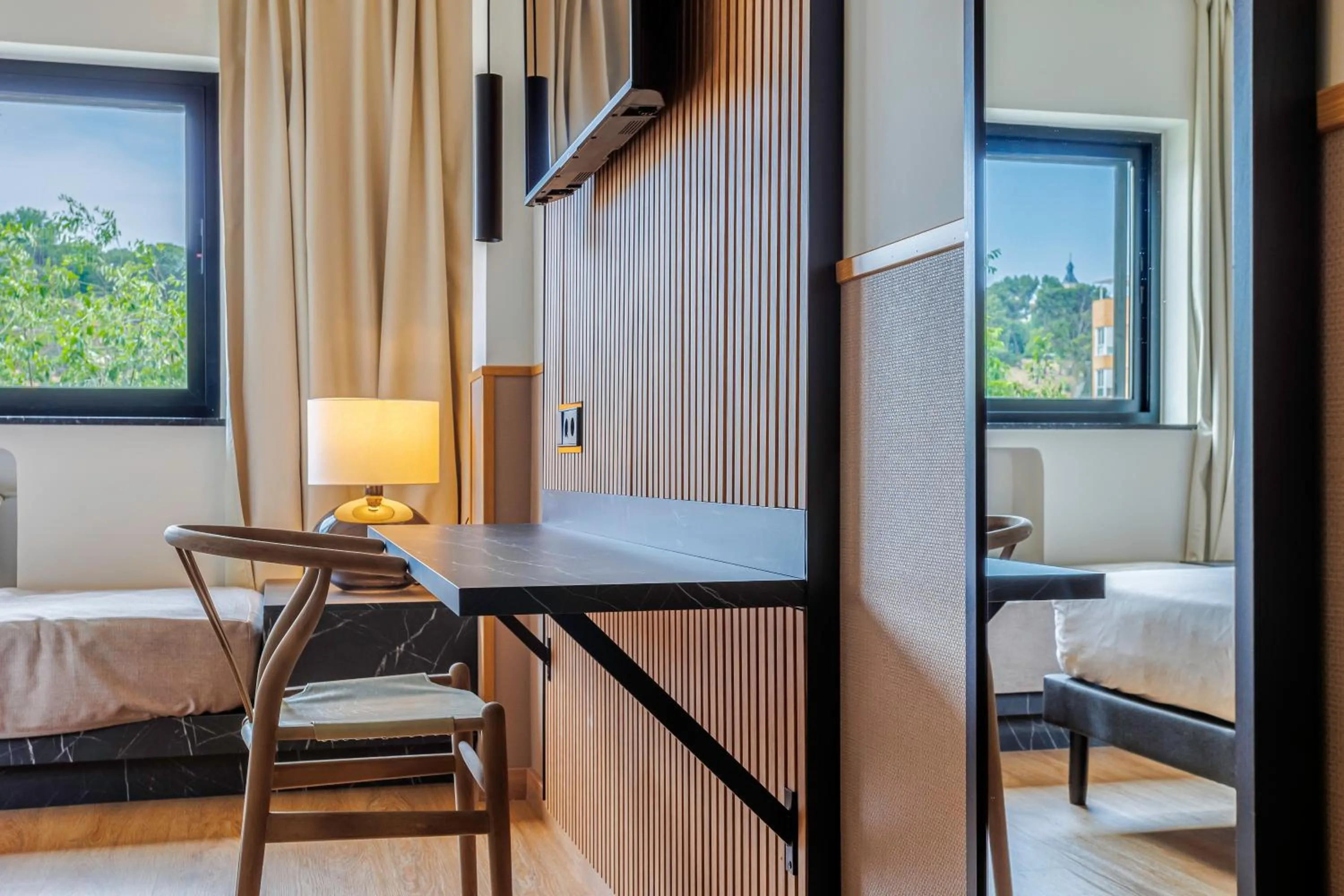 Bed in Hotel Acta Madfor