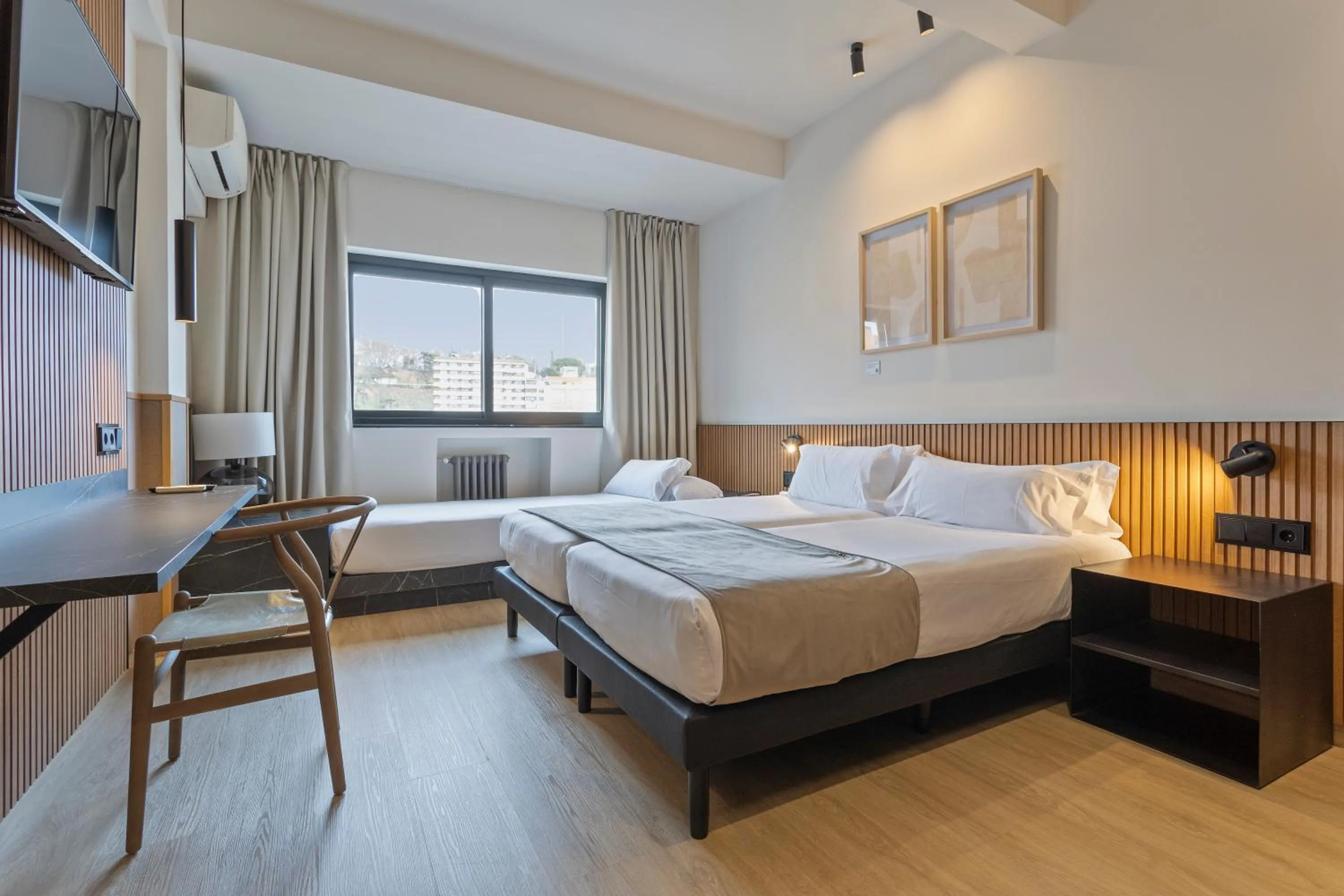 Bedroom, Bed in Hotel Acta Madfor