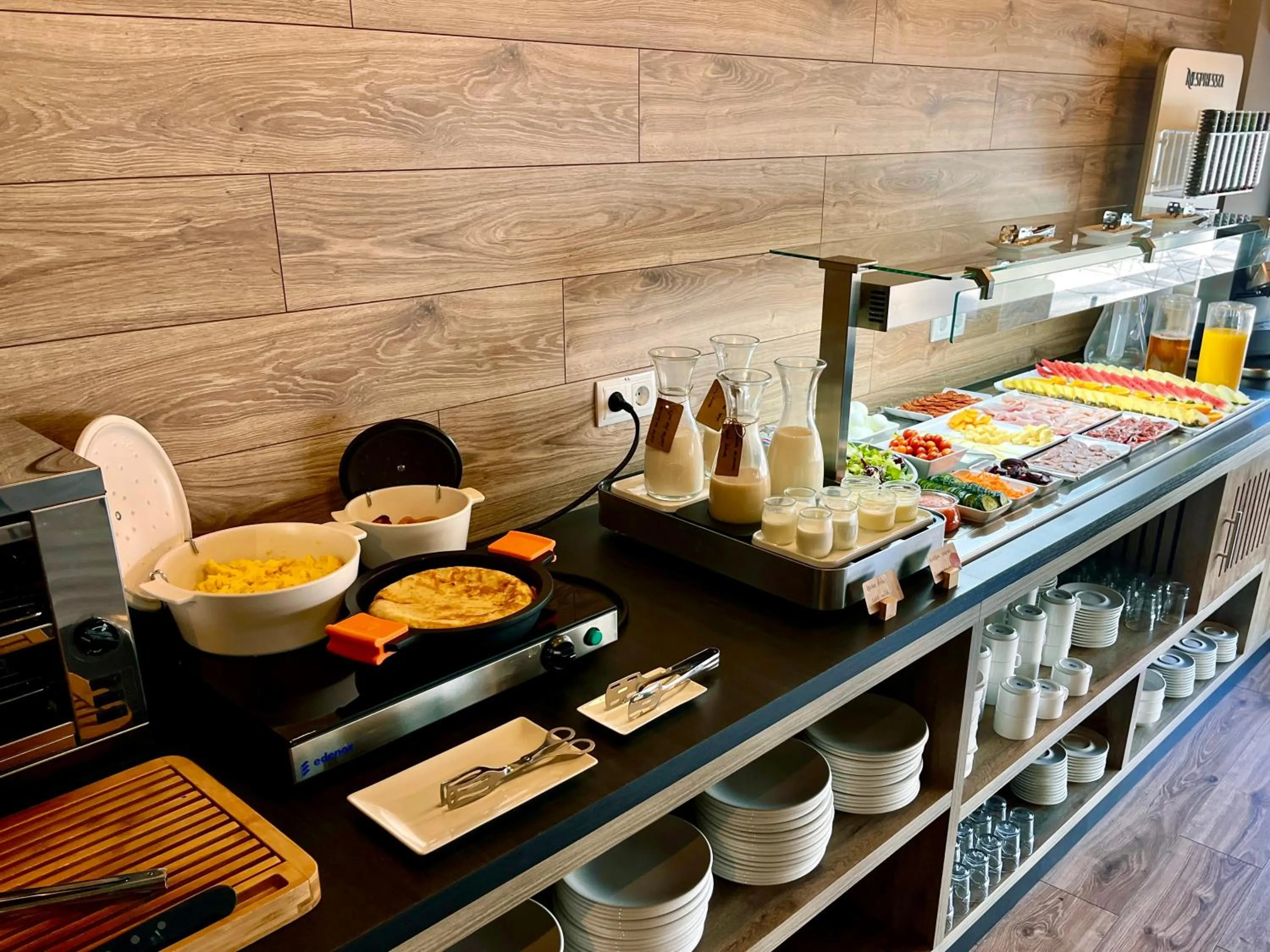 Breakfast in Hotel Acta Madfor