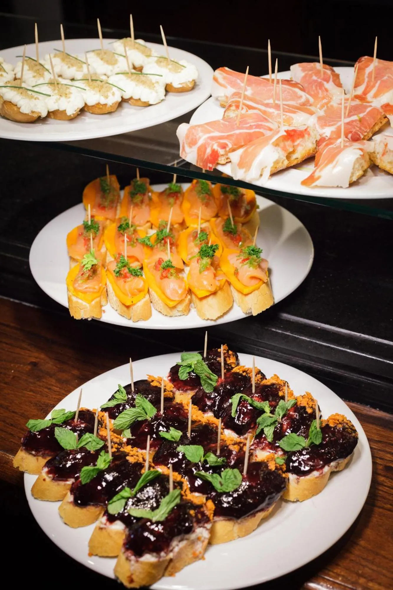 Food and drinks in Loft Osteria by Sagardi