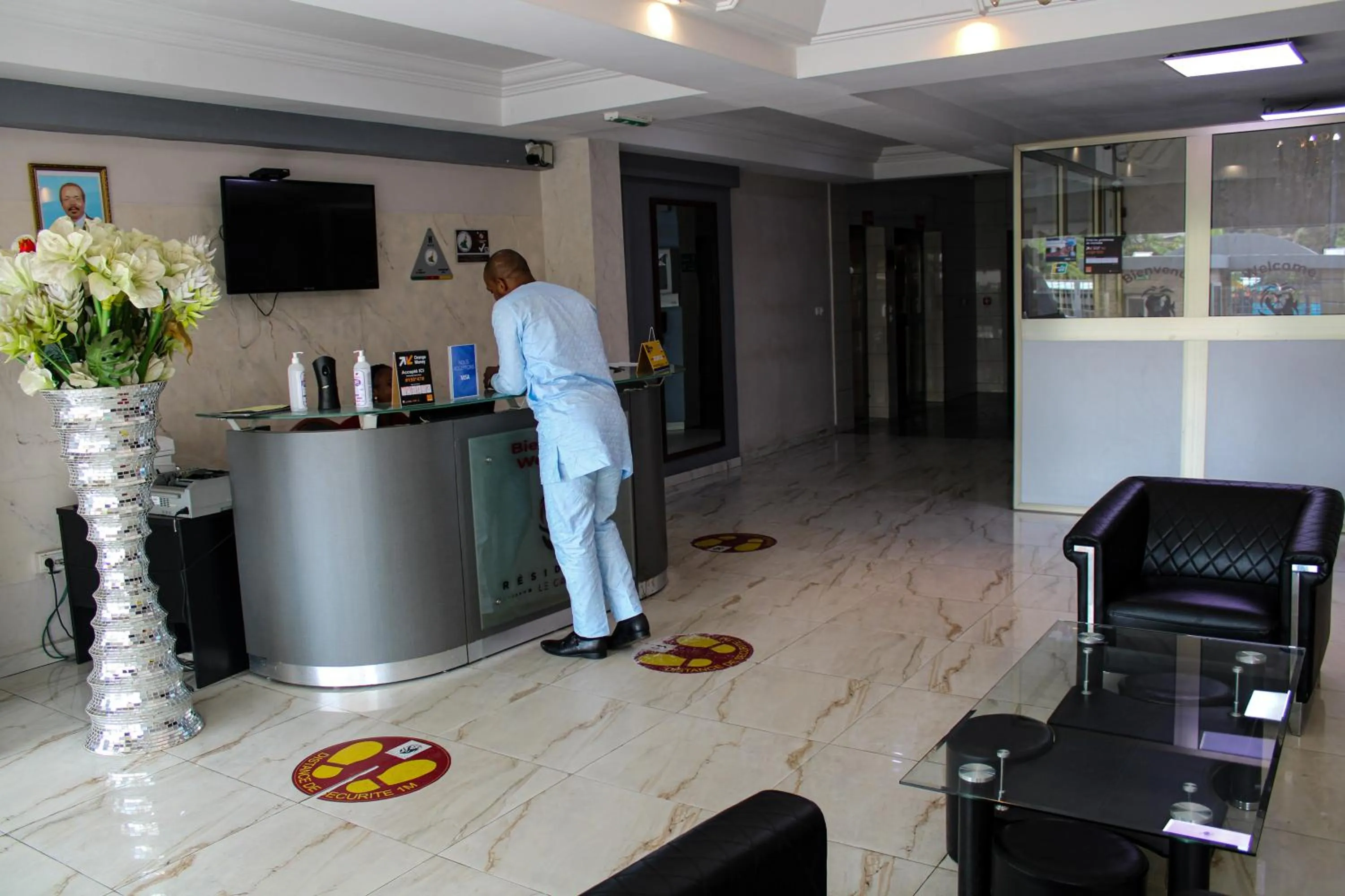 Lobby or reception in Residence Le Carat Bonapriso