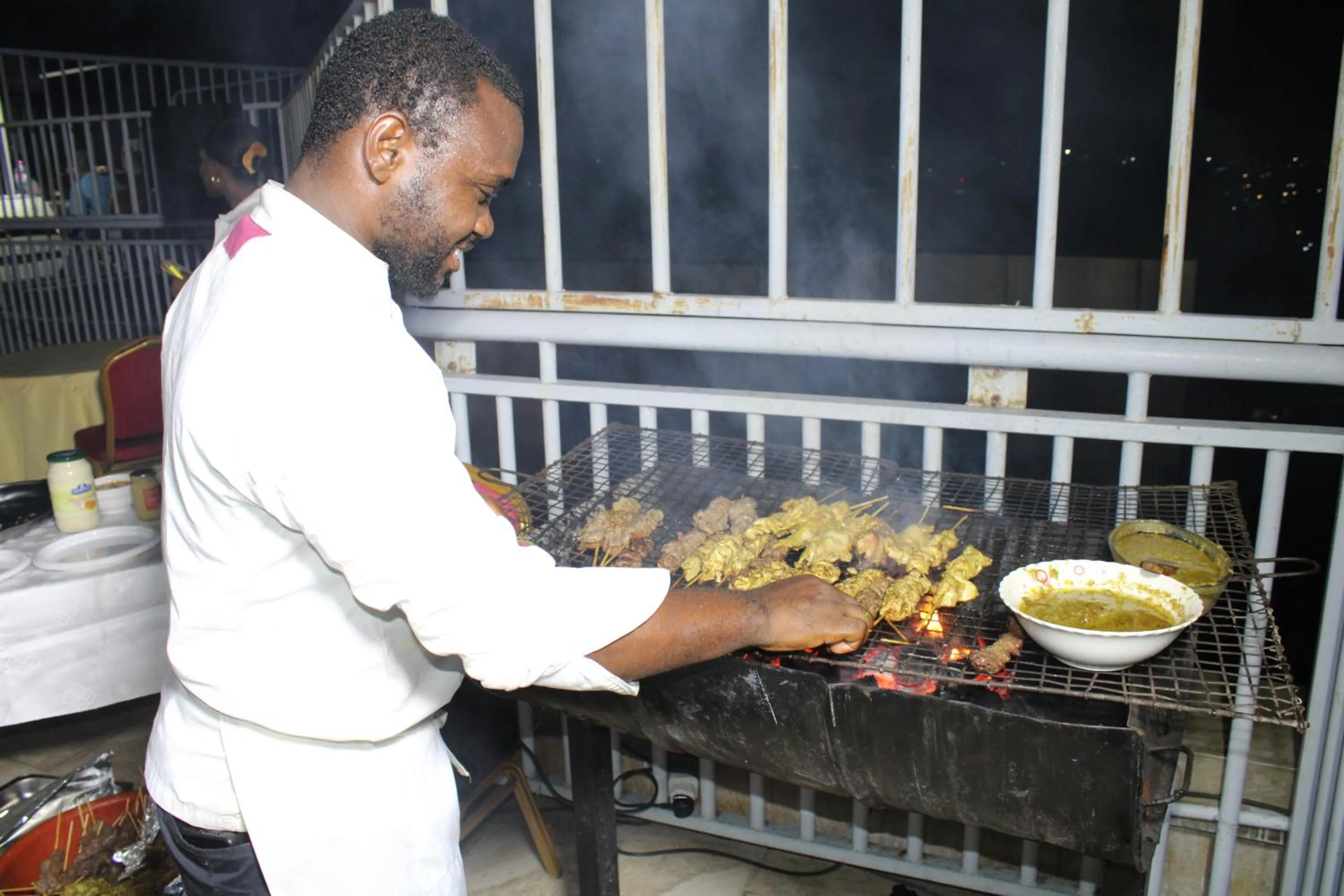 Karaoke in Residence Le Carat Bonapriso