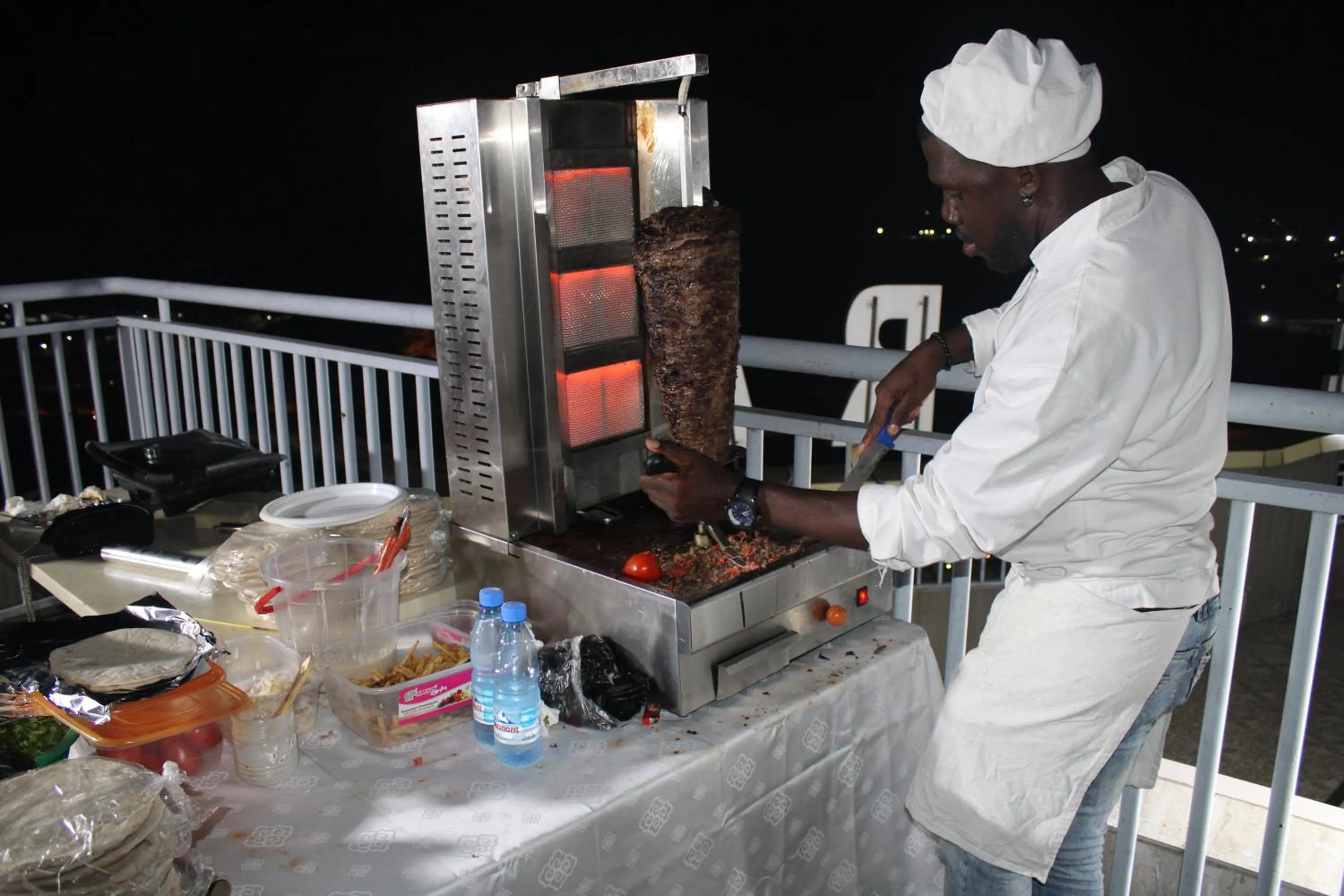 Karaoke in Residence Le Carat Bonapriso