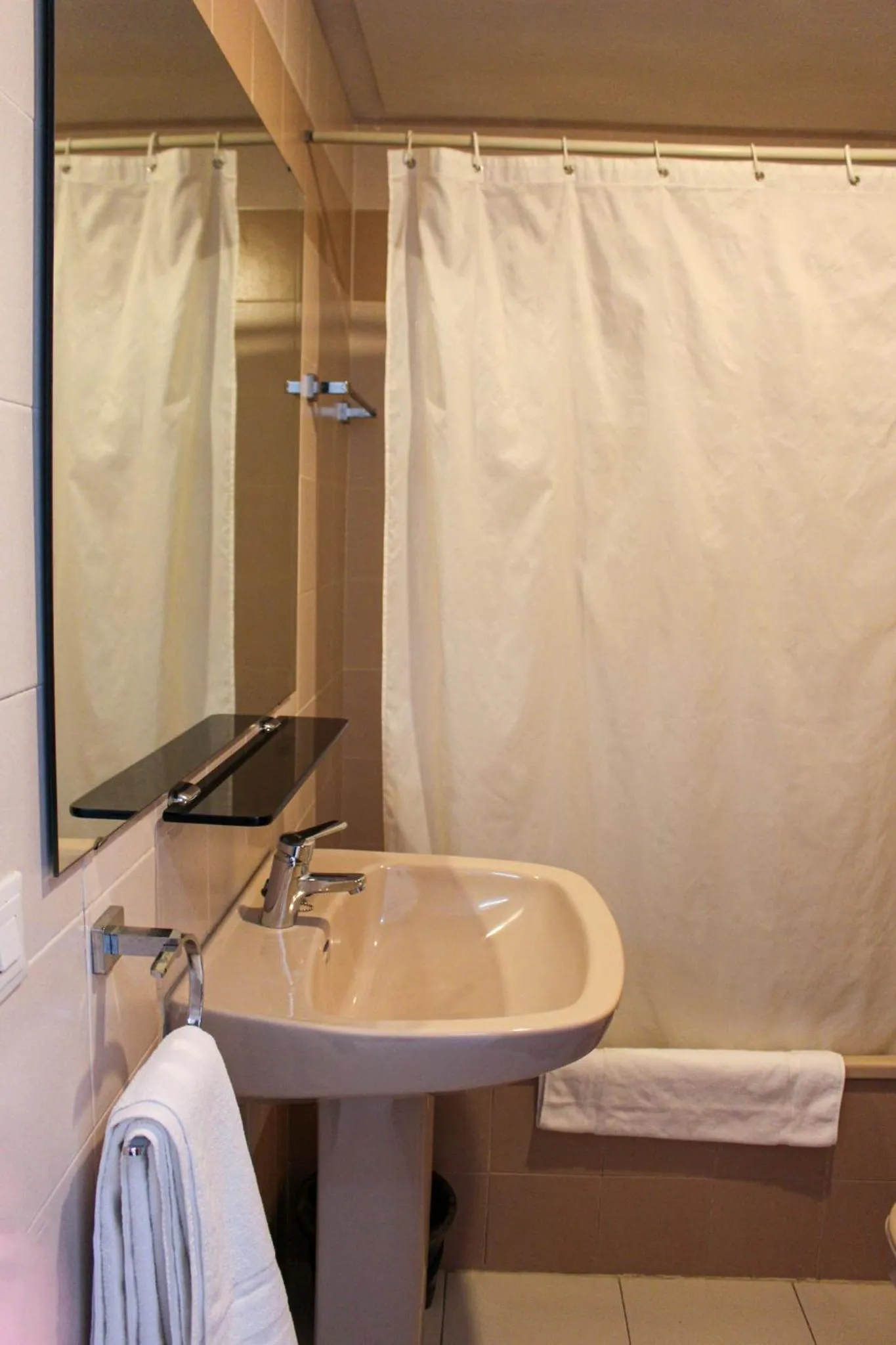 Bathroom in Apartamentos Turmalina Unitursa