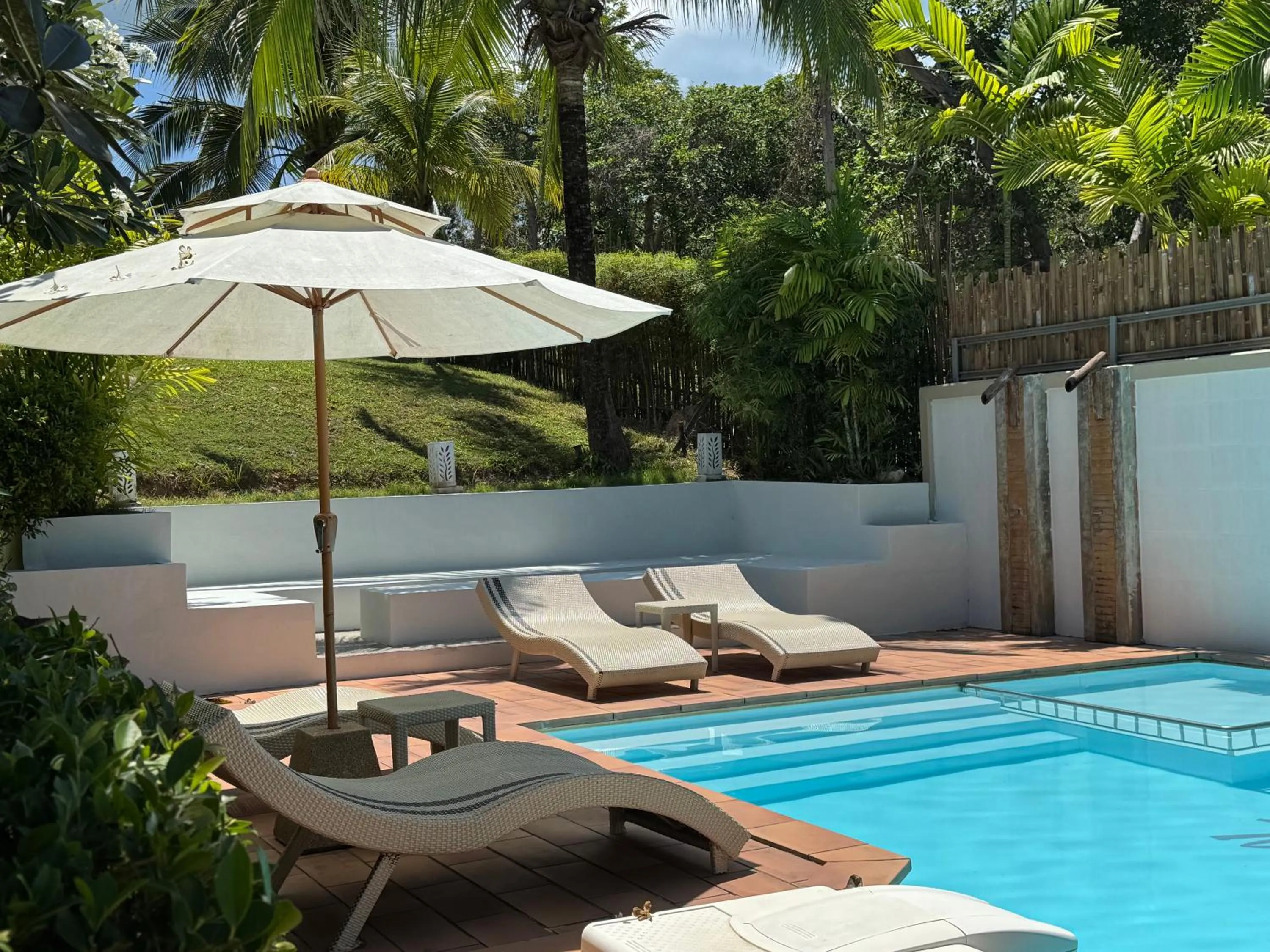 Swimming pool in Baan Taranya Koh Yao Yai Resort