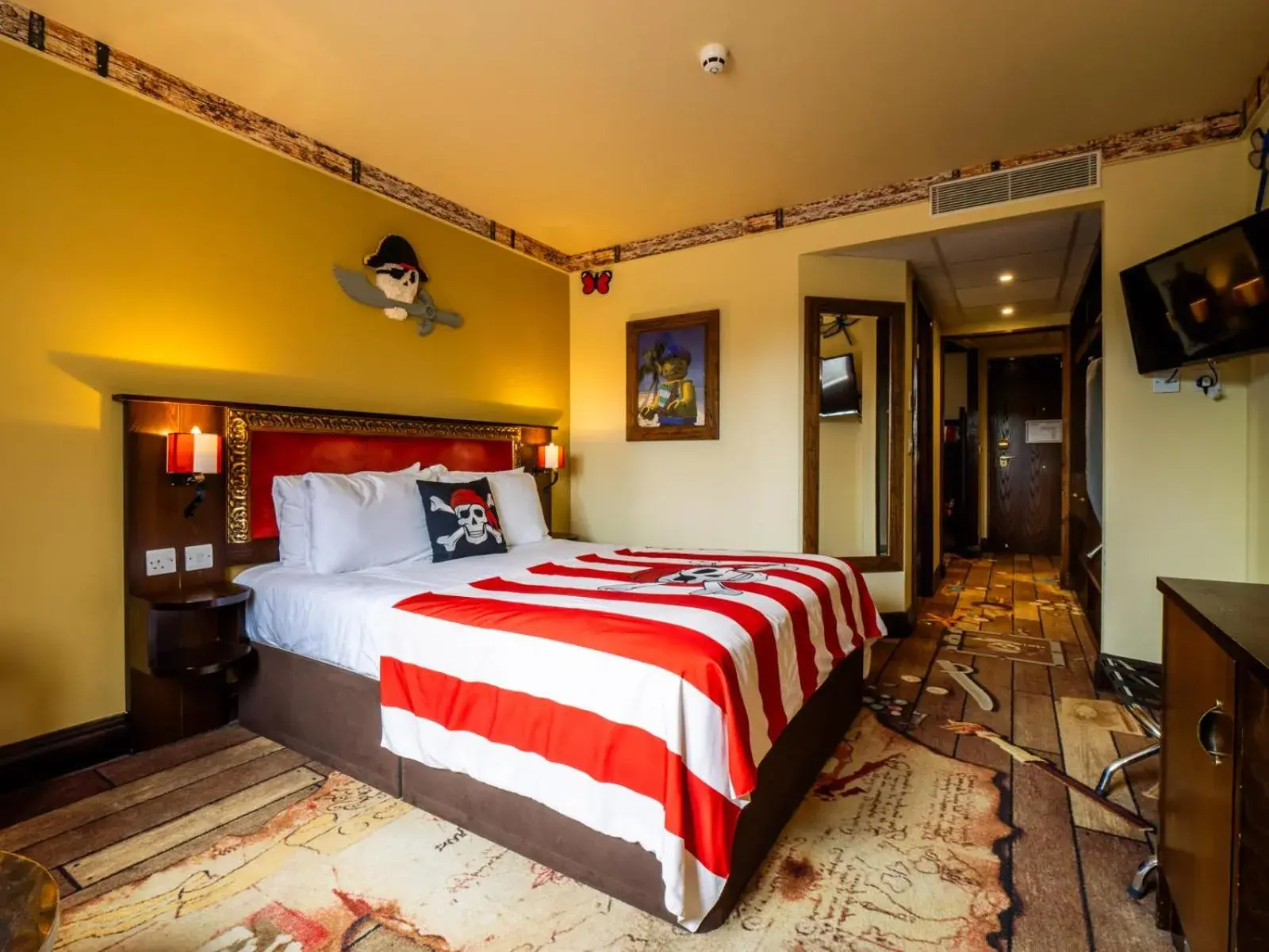 Pirate Themed Room in LEGOLAND(R) Windsor Resort Pirate Themed Room in LEGOLAND(R) Windsor Resort