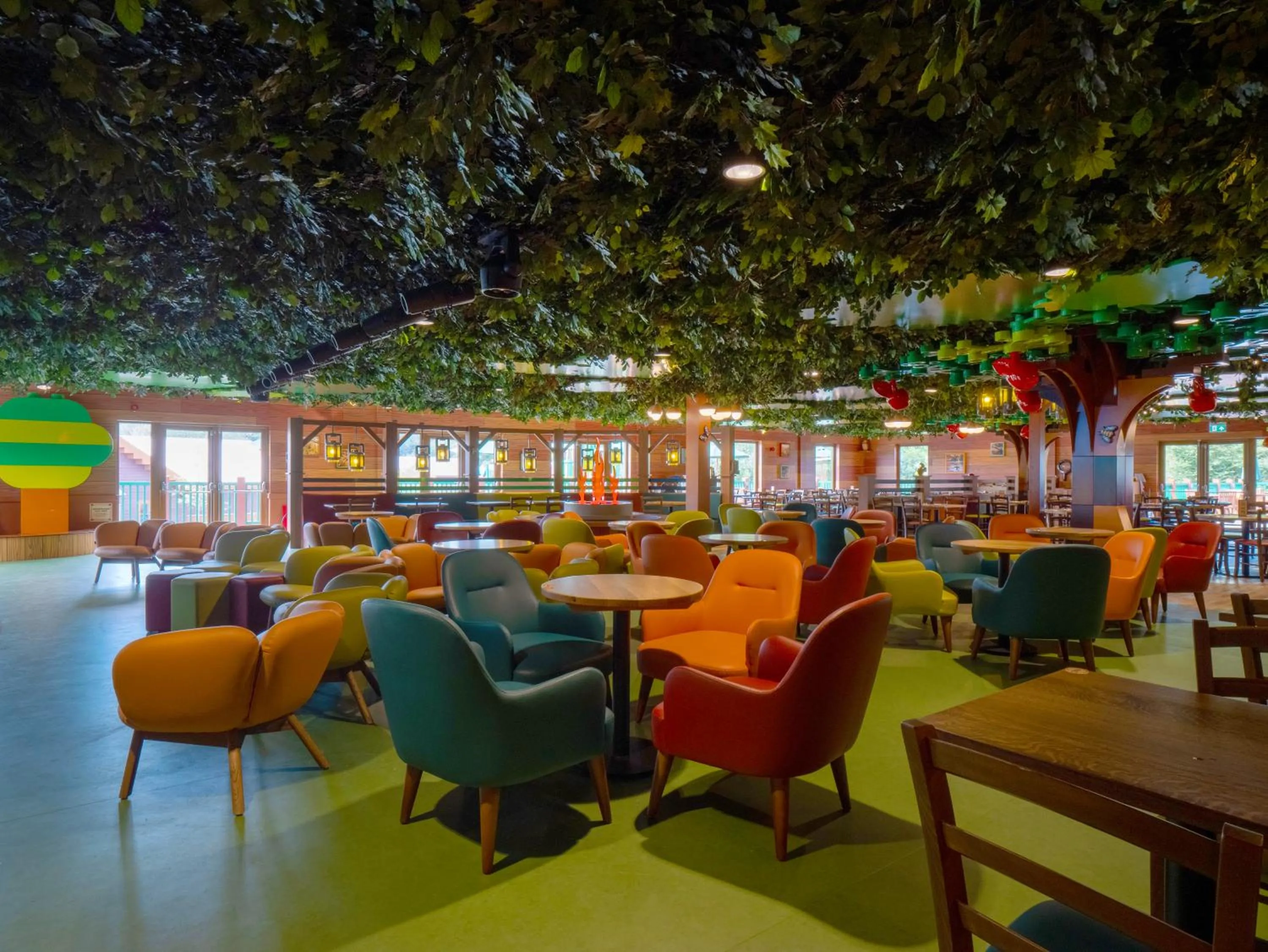 Lounge or bar in LEGOLAND(R) Windsor Resort