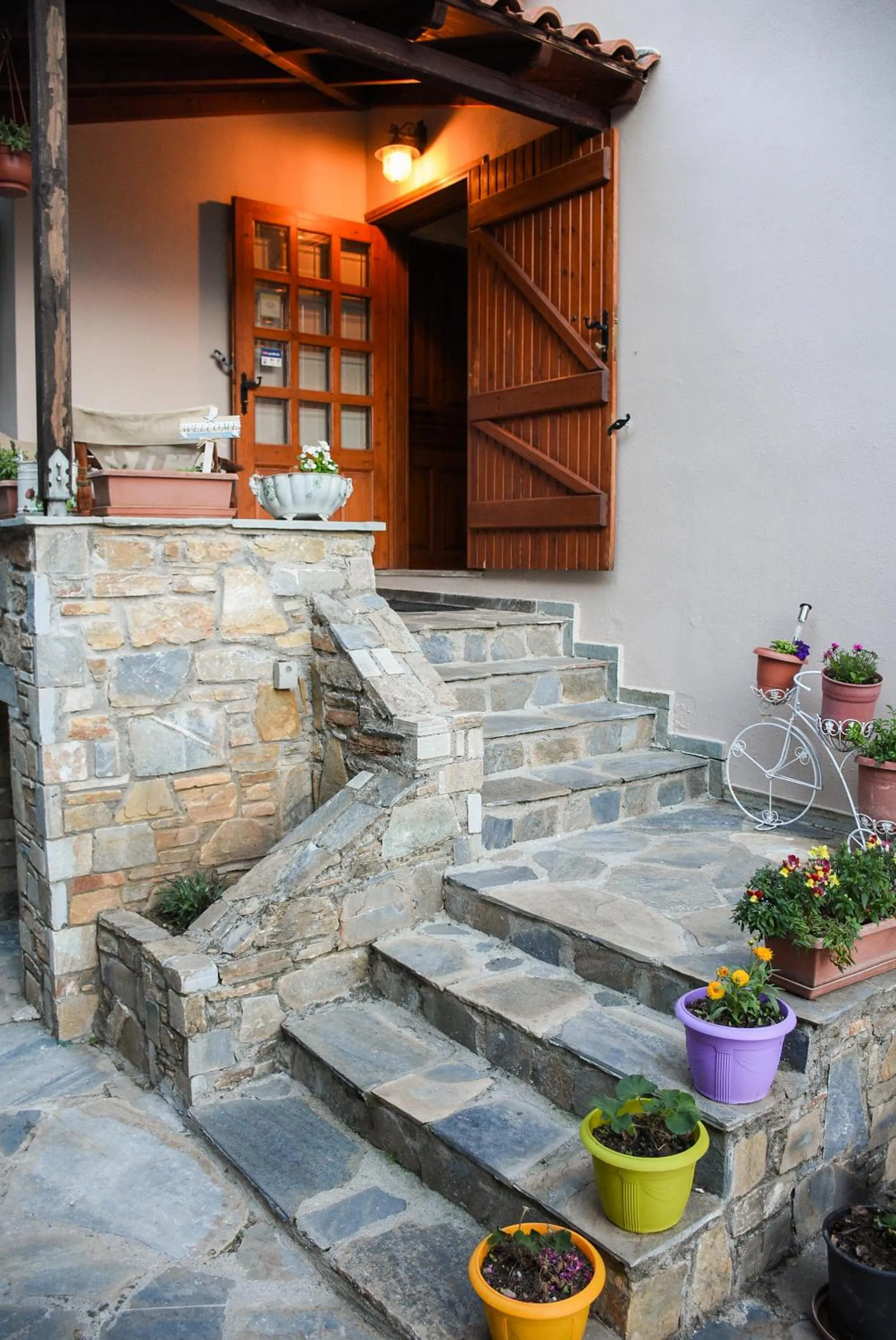 Facade/entrance in Seralis Pelion