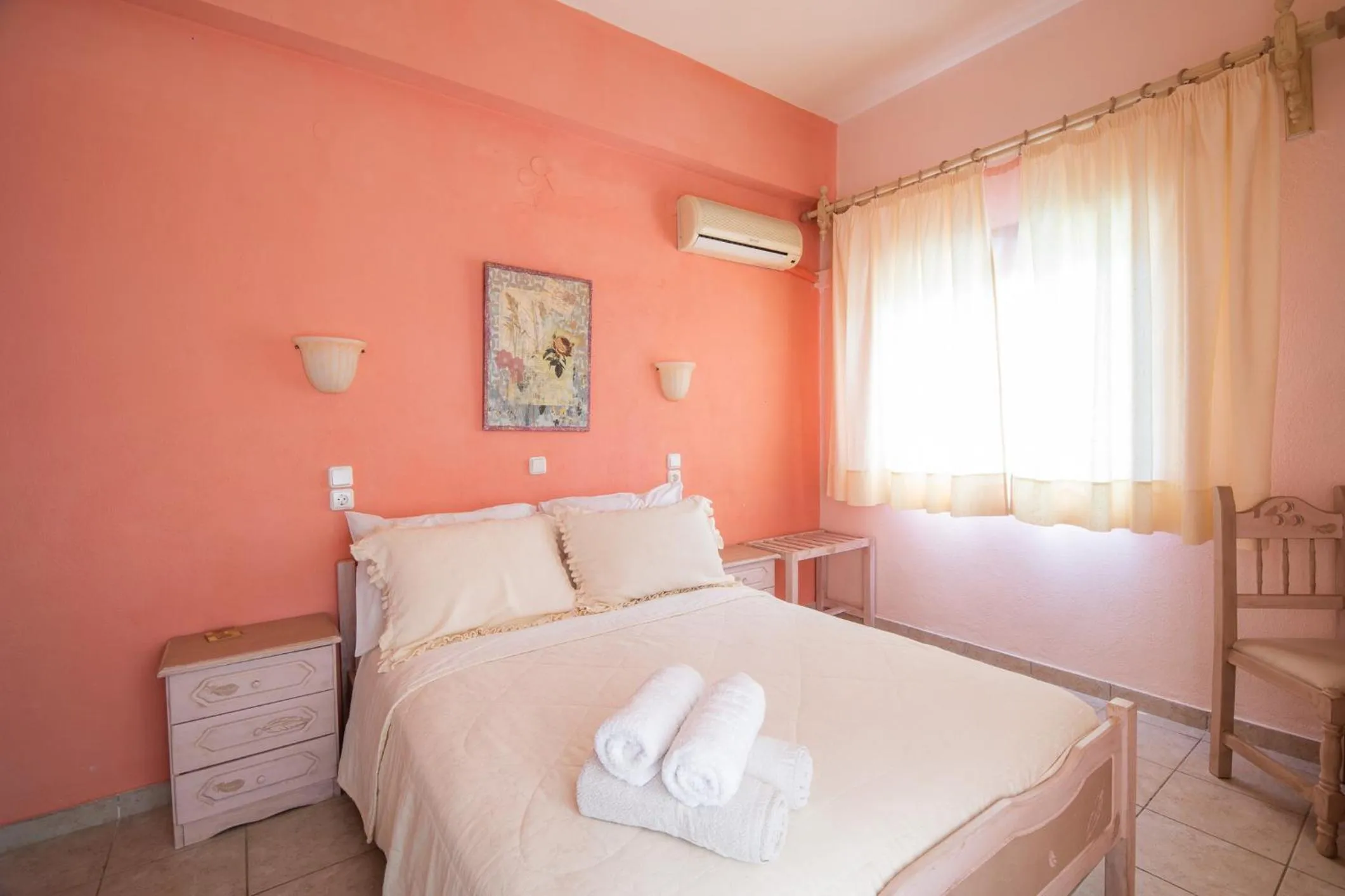 Photo of the whole room, Bed in Seralis Pelion