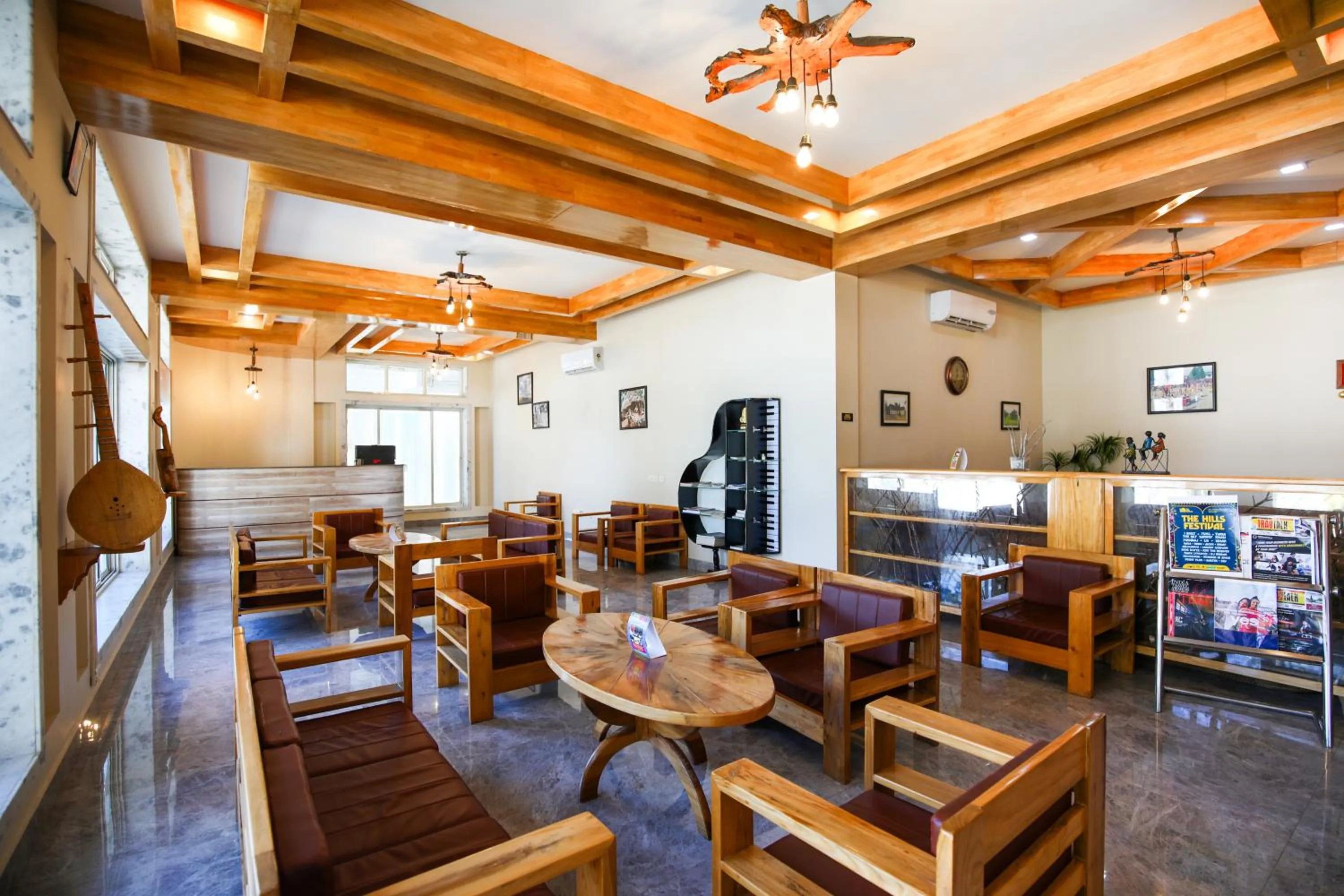 Restaurant/places to eat in La Nicholas Lake View by Summit Hotels