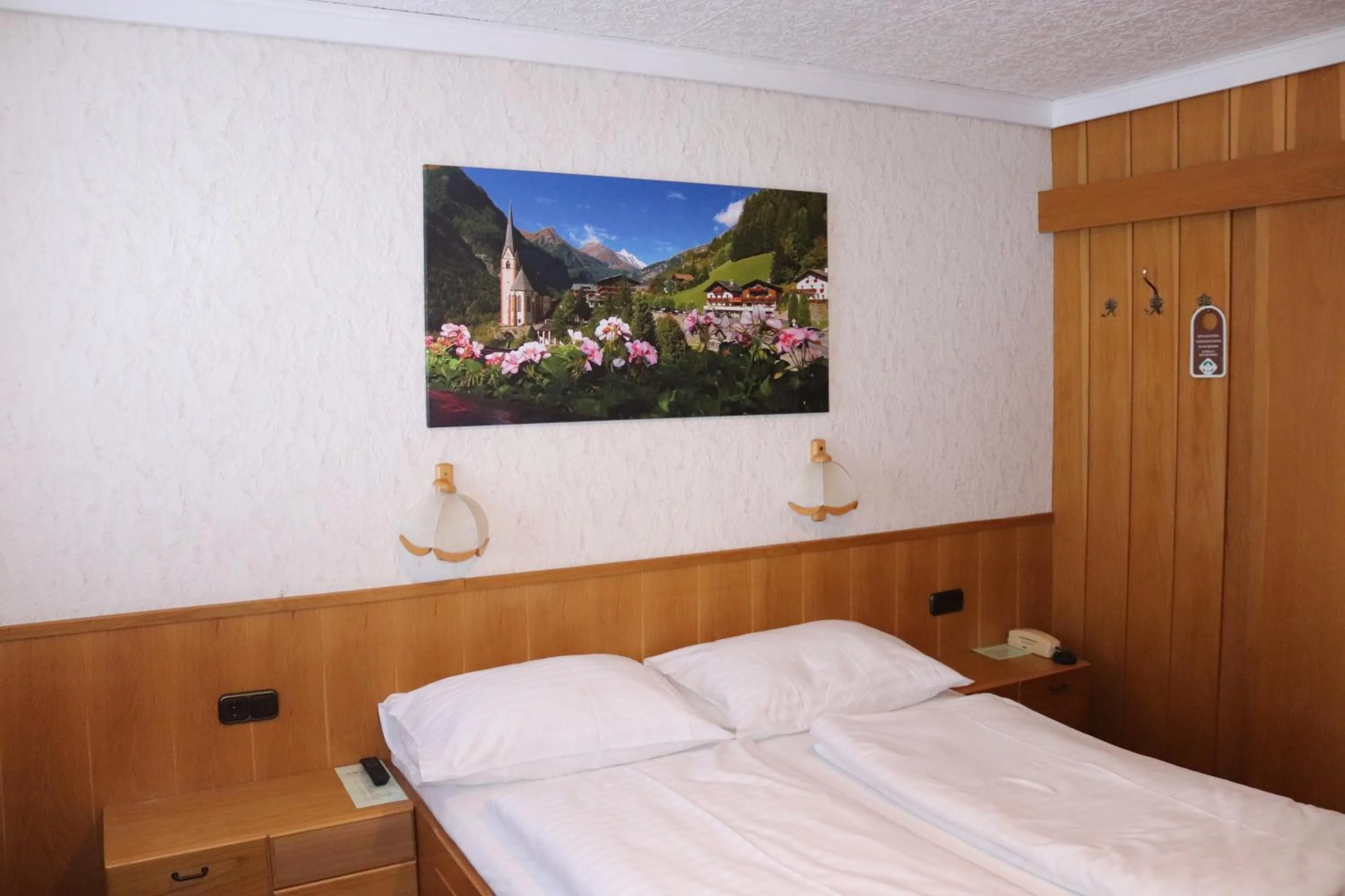 Photo of the whole room in Hotel Rupertihaus