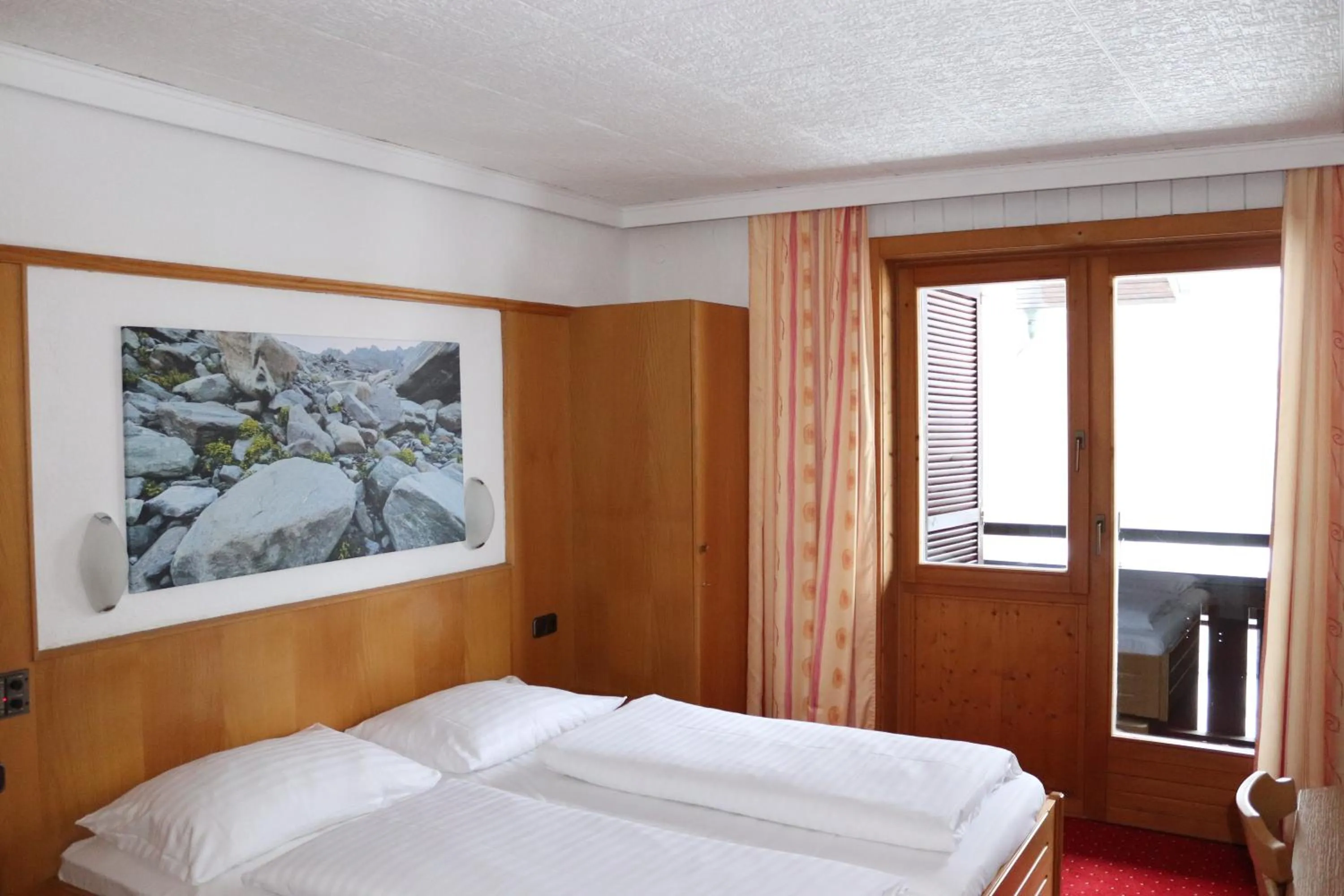 Photo of the whole room in Hotel Rupertihaus