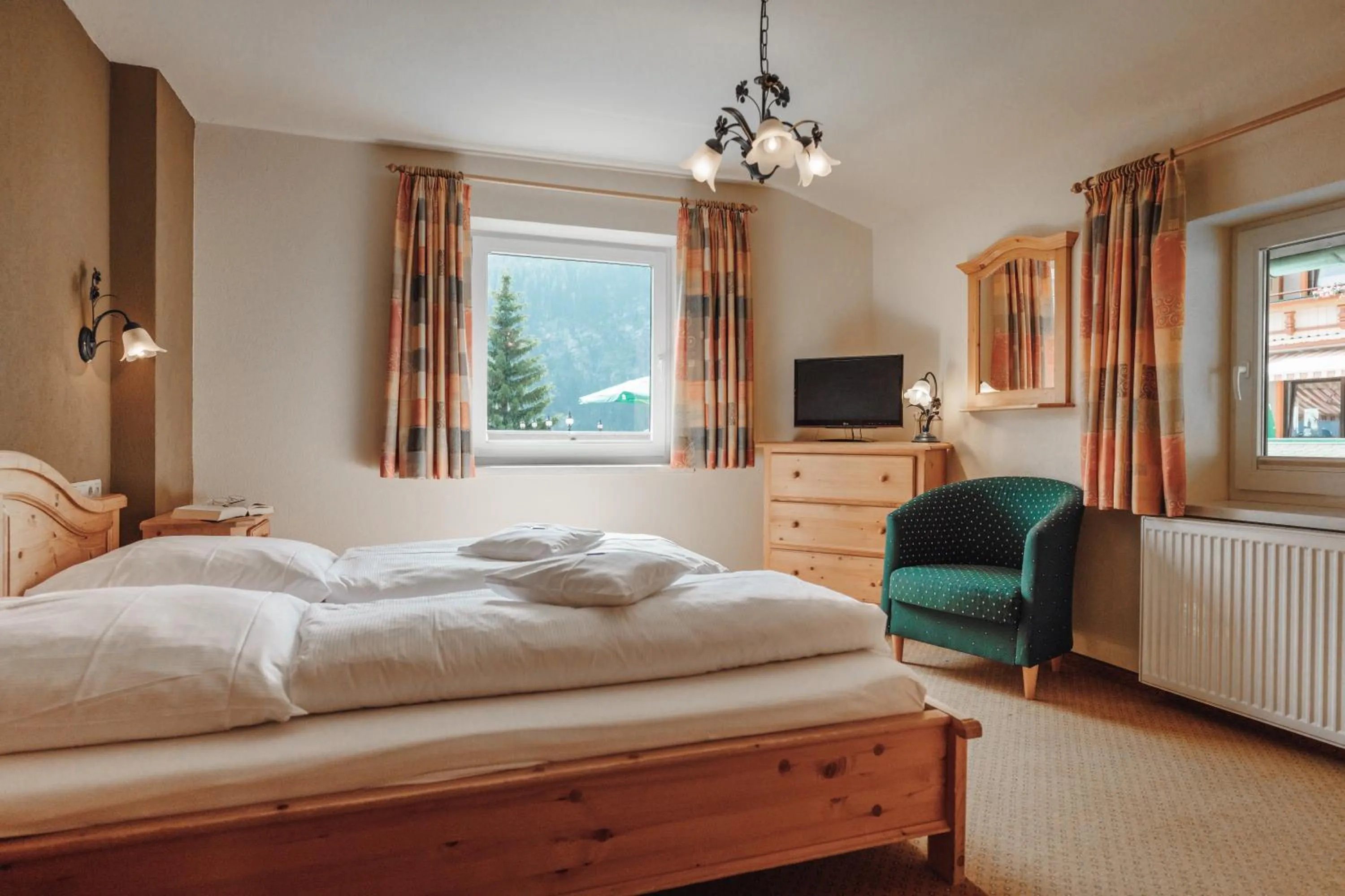 Photo of the whole room, Bed in Hotel Rotlechhof