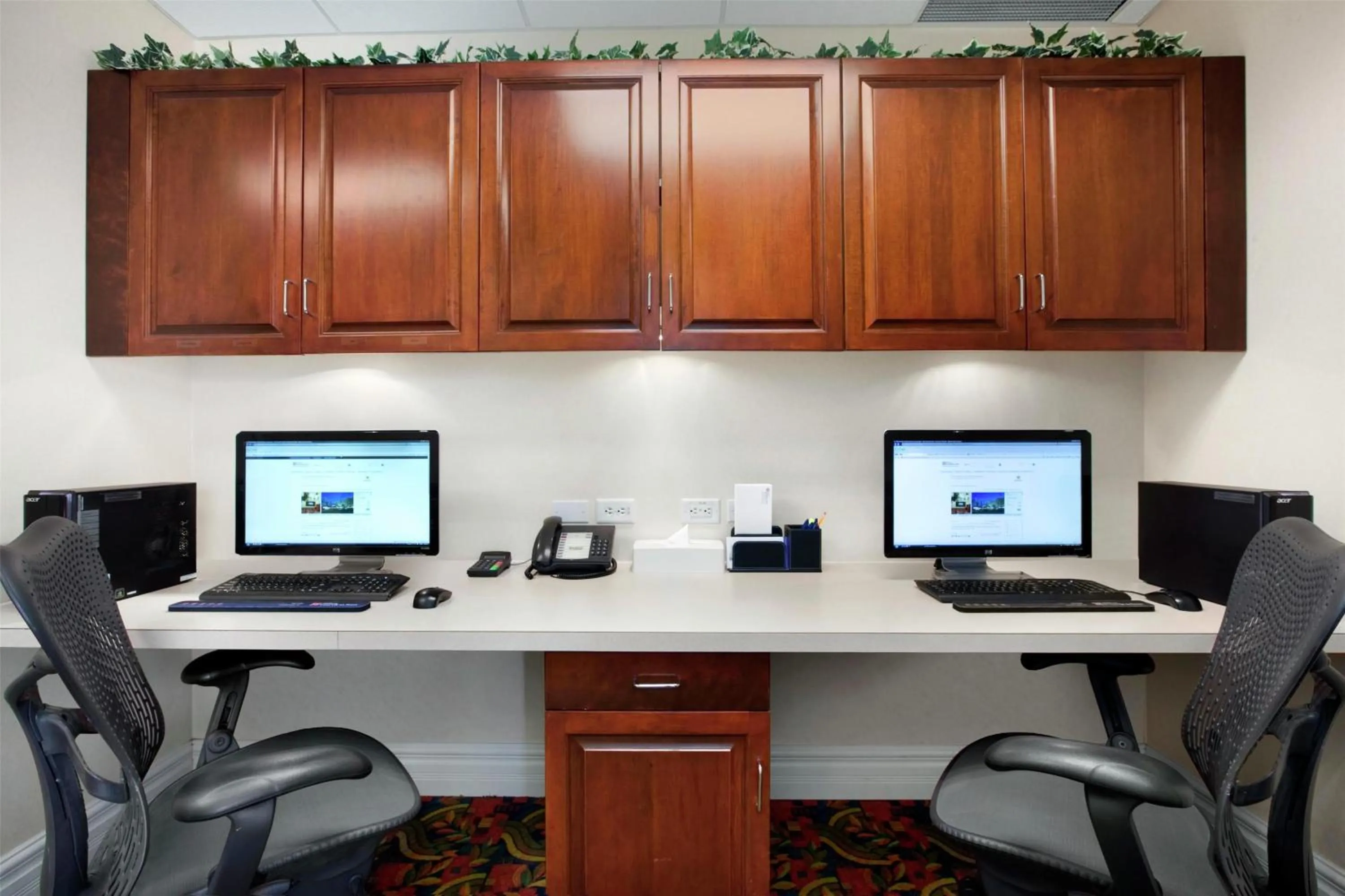 Business facilities in Hilton Garden Inn West Edmonton