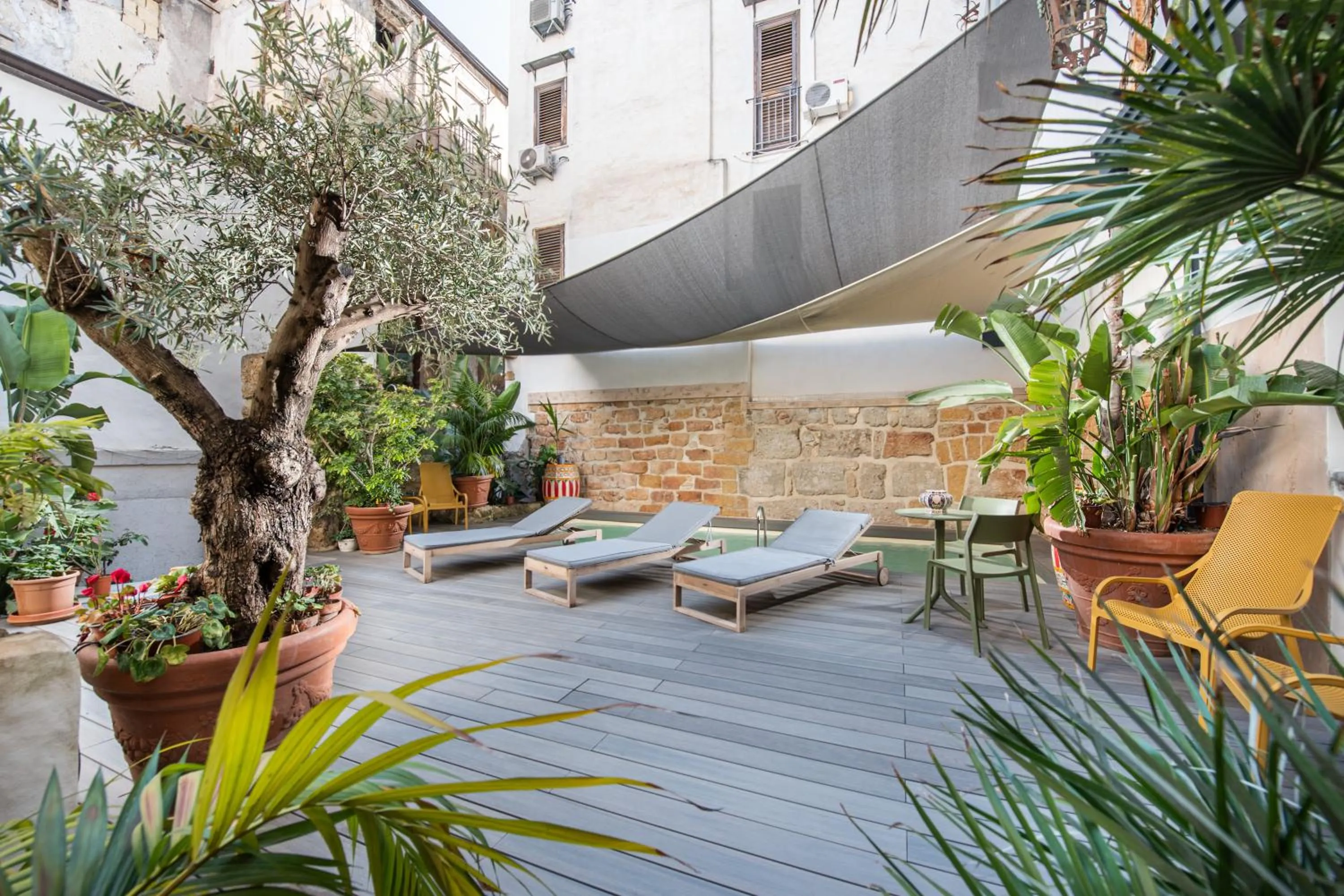 Swimming pool in Porta di Castro Hotel & Pool