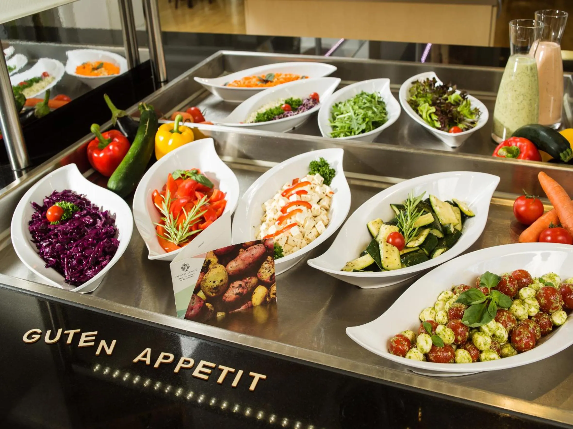 Food in Bildungshaus St. Bernhard - Wohnen und Tagen