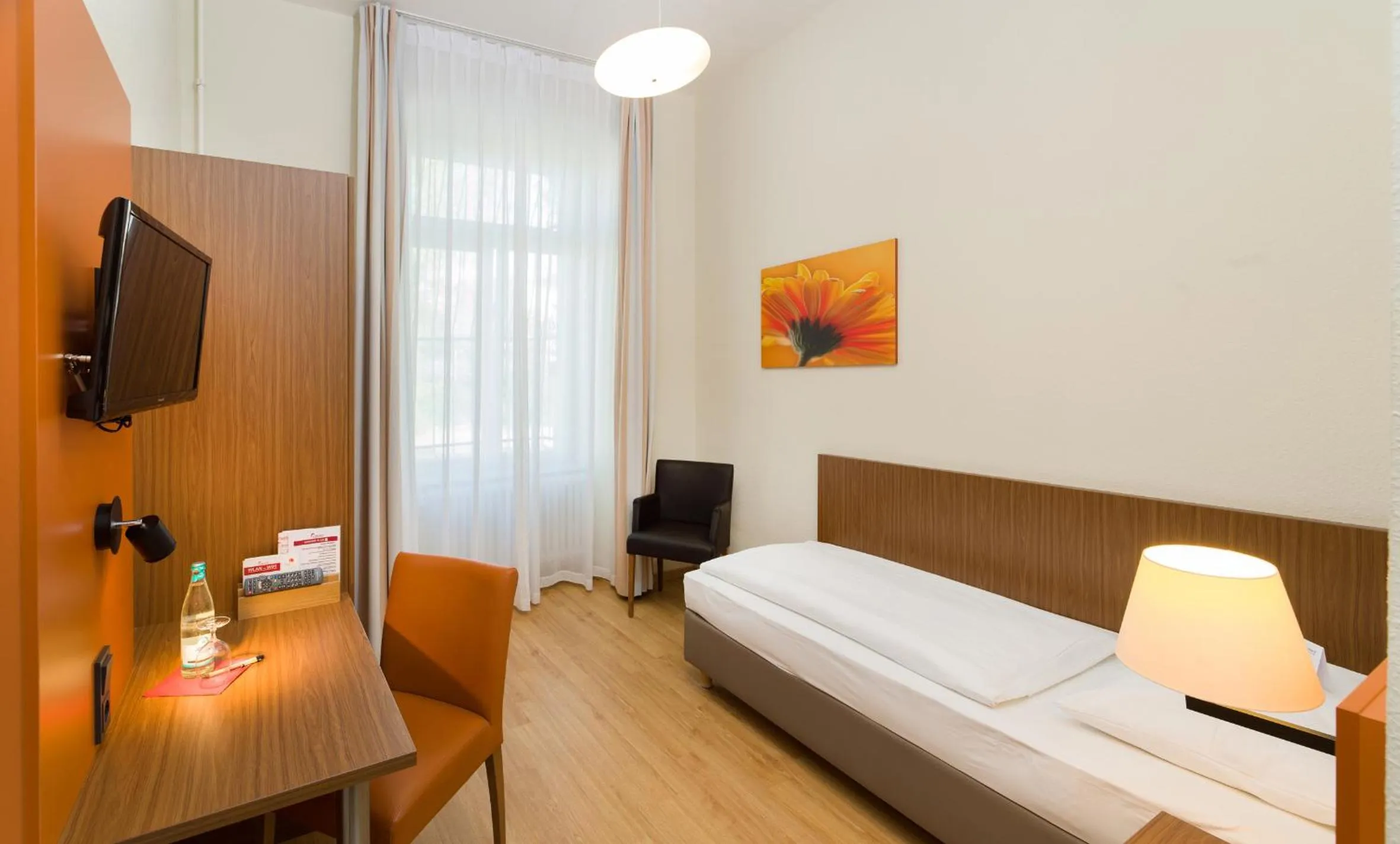 Photo of the whole room, Bed in Bildungshaus St. Bernhard - Wohnen und Tagen