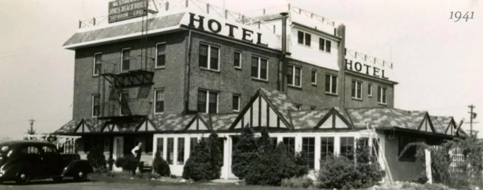 Property building in Jones Beach Hotel