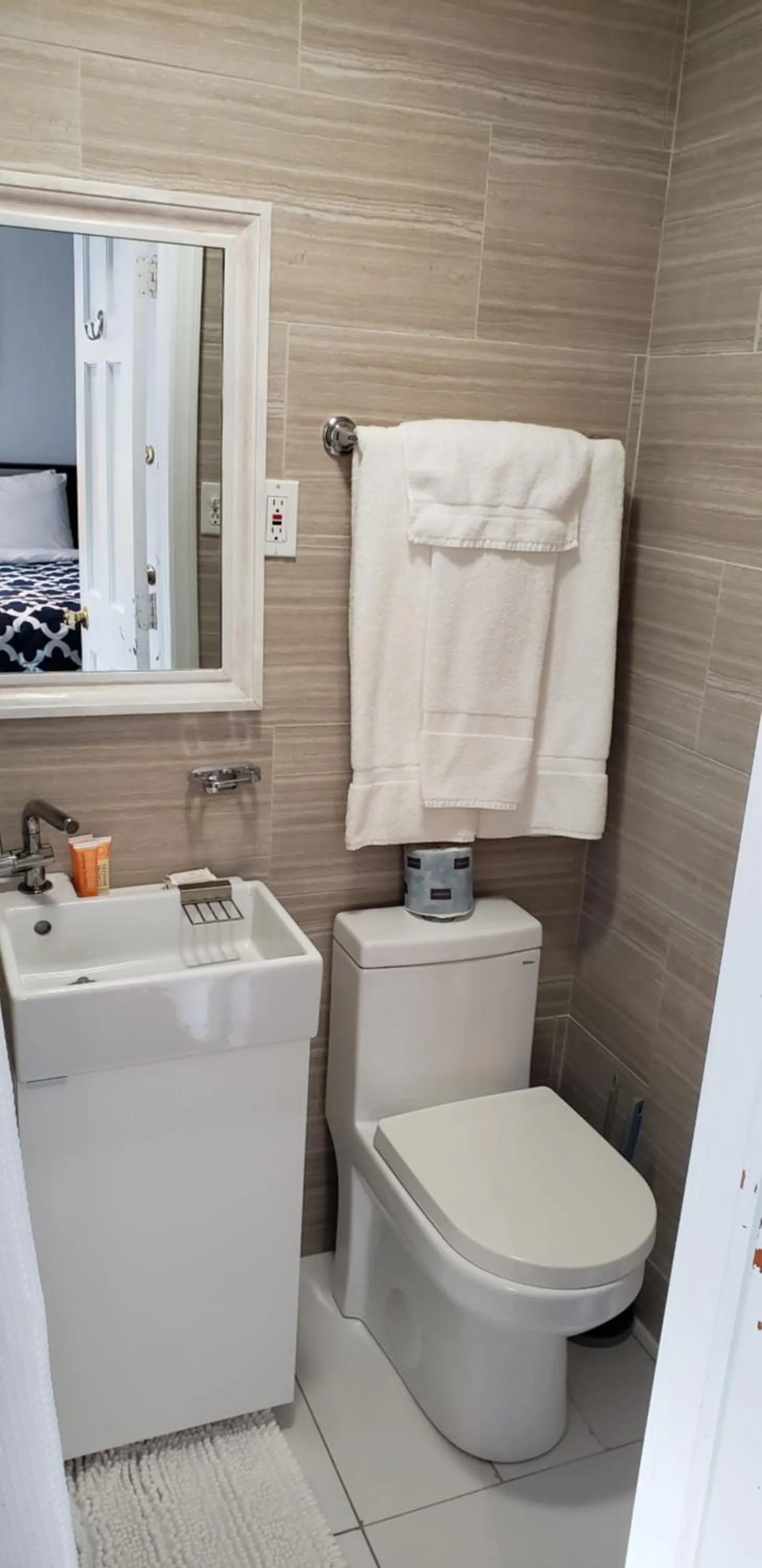 Bathroom in Jones Beach Hotel