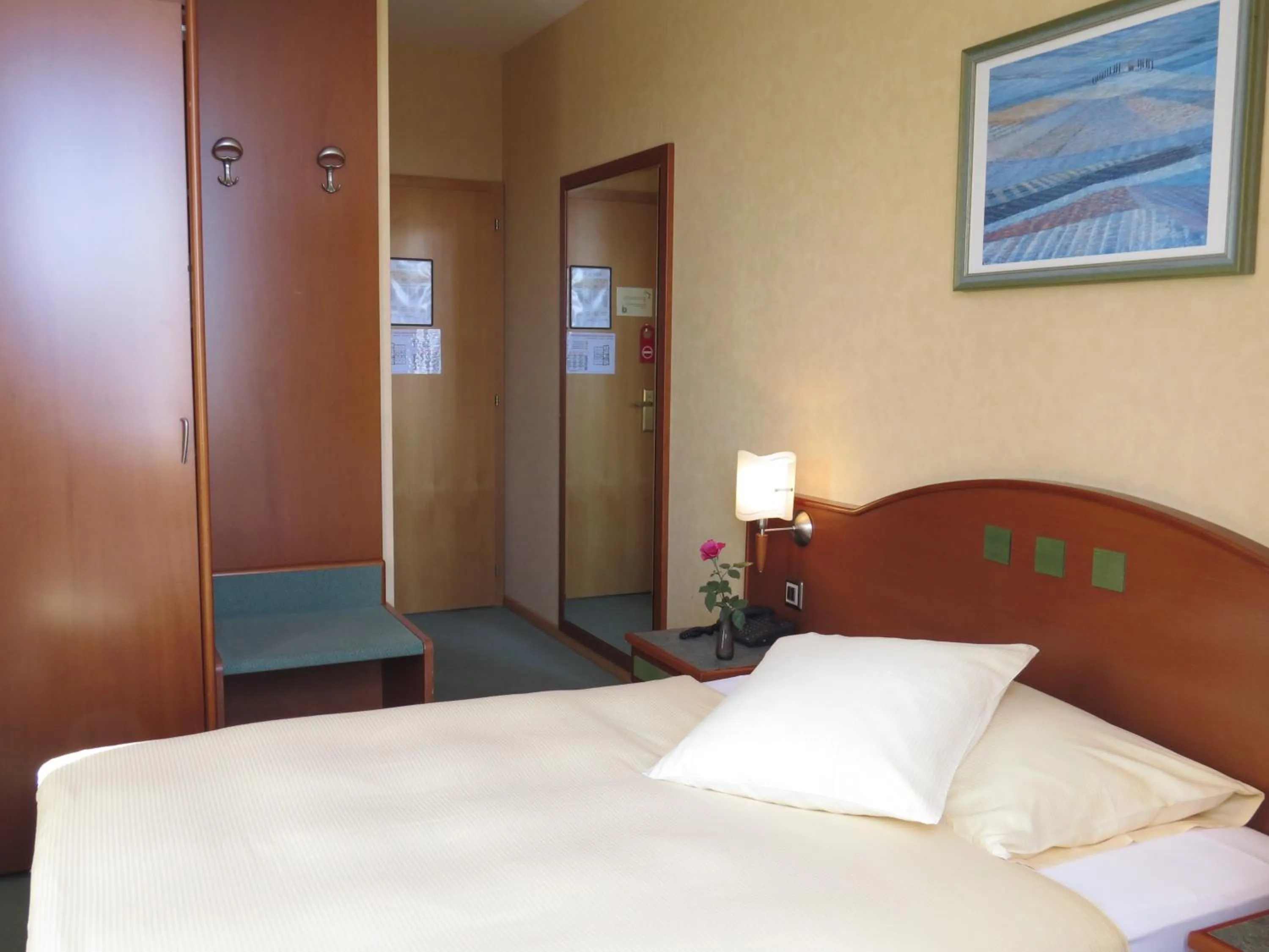 Bed in Hôtel du Port