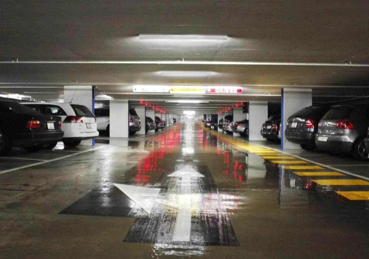 Parking in Hôtel du Port