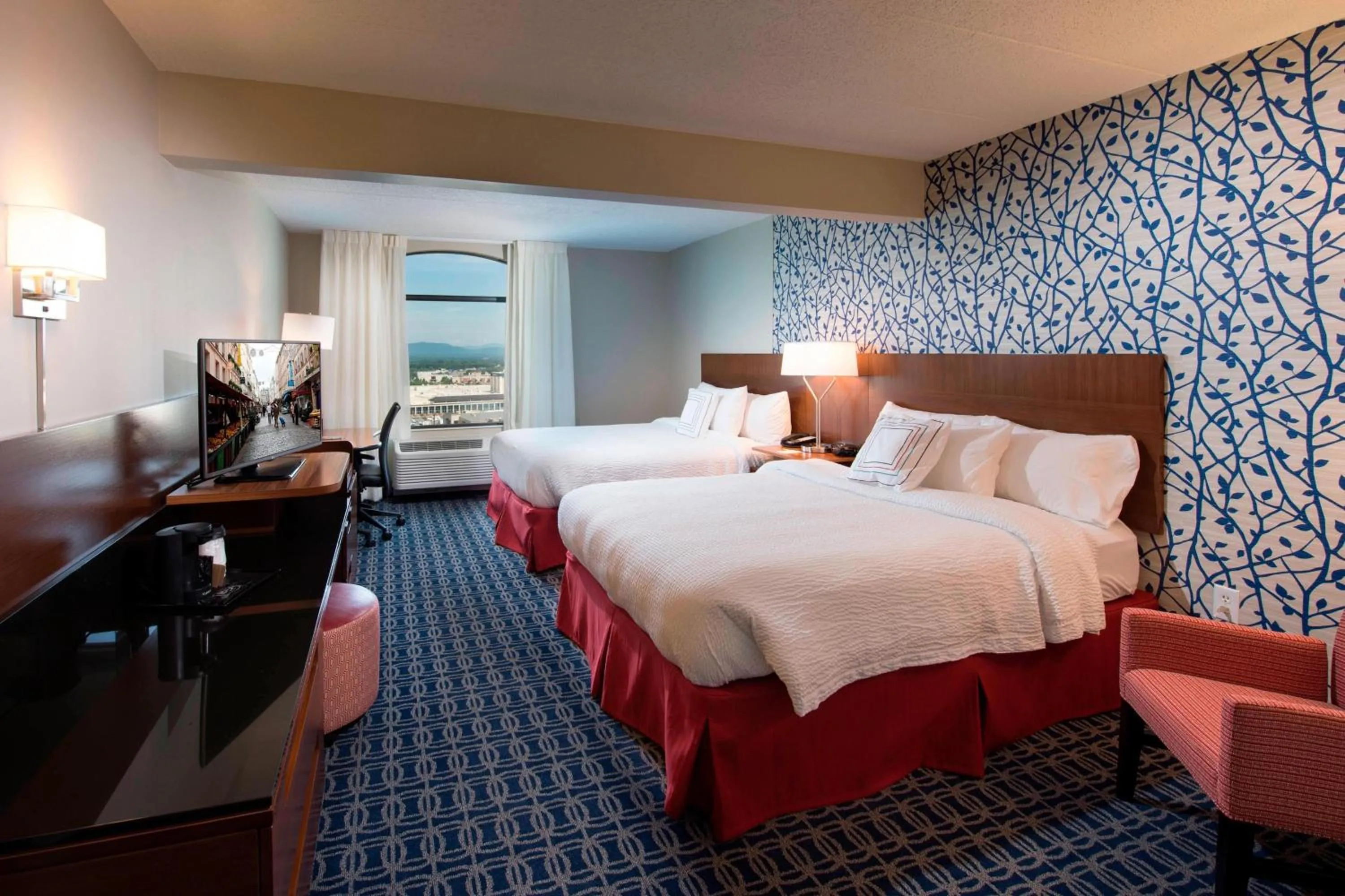 Photo of the whole room, Bed in Fairfield Inn & Suites by Marriott Lynchburg Liberty University