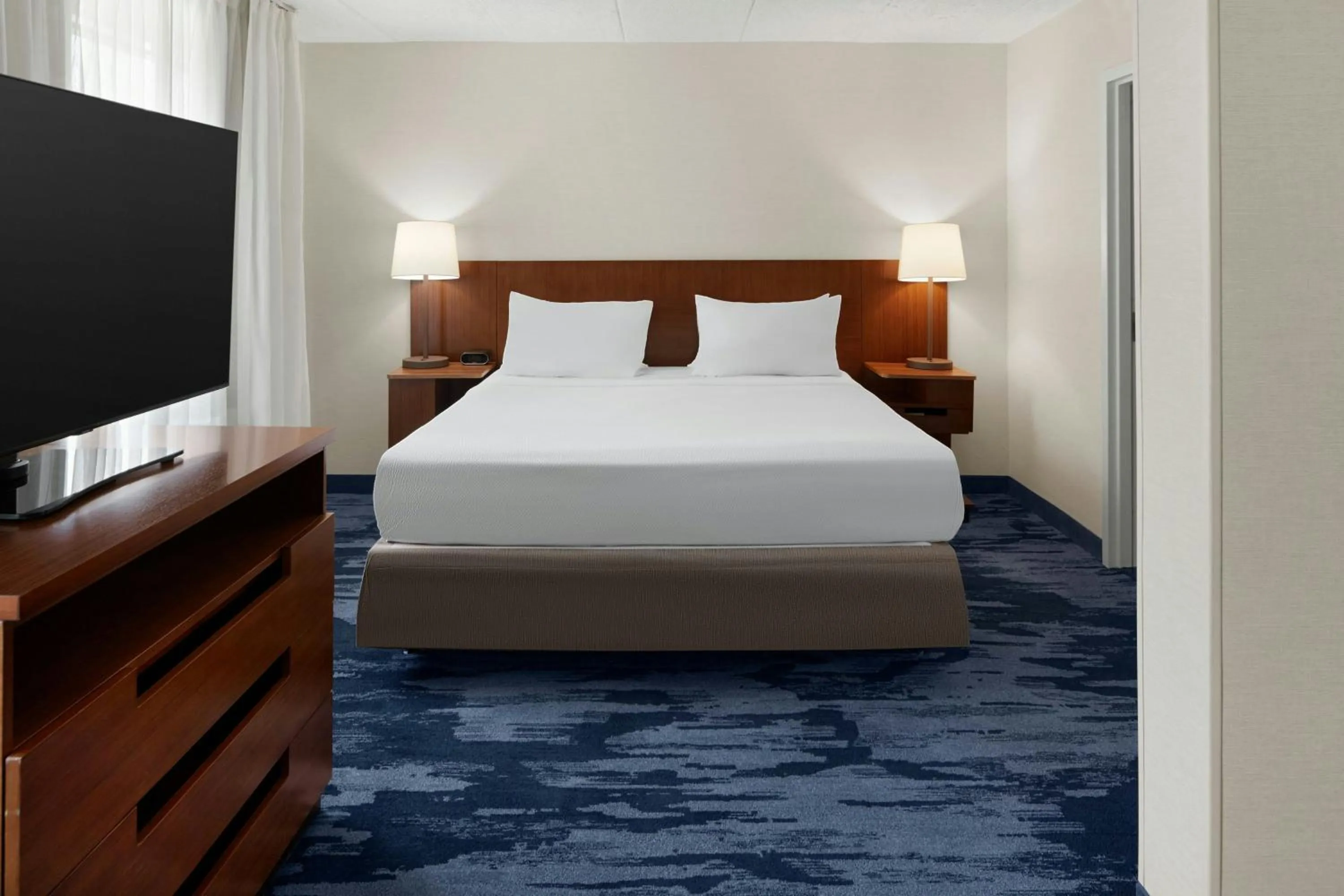 Photo of the whole room, Bed in Fairfield Inn & Suites by Marriott Lynchburg Liberty University