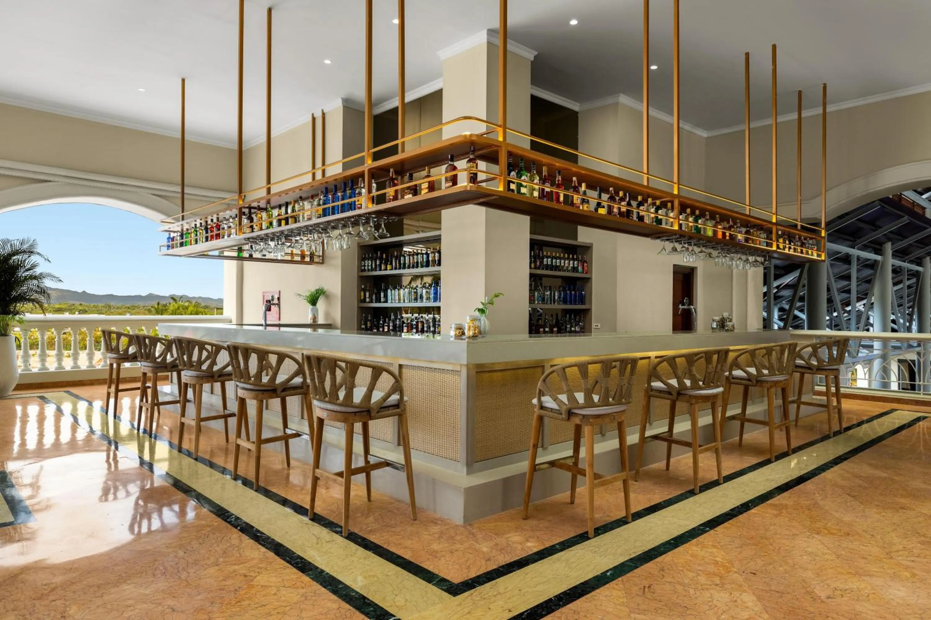 Lounge or bar in Wyndham Alltra Punta Cana All Inclusive Resort