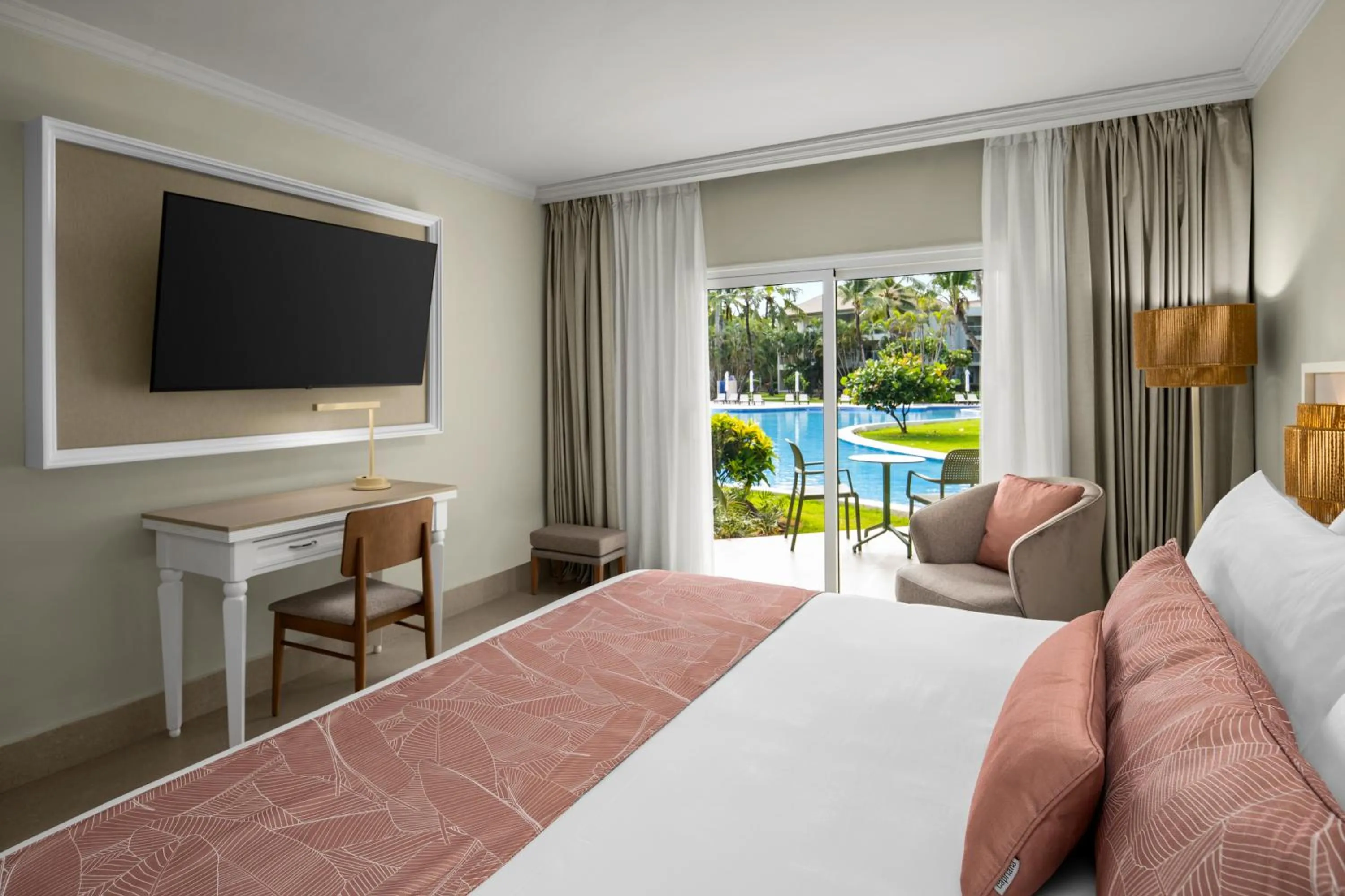 Bed in Wyndham Alltra Punta Cana All Inclusive Resort