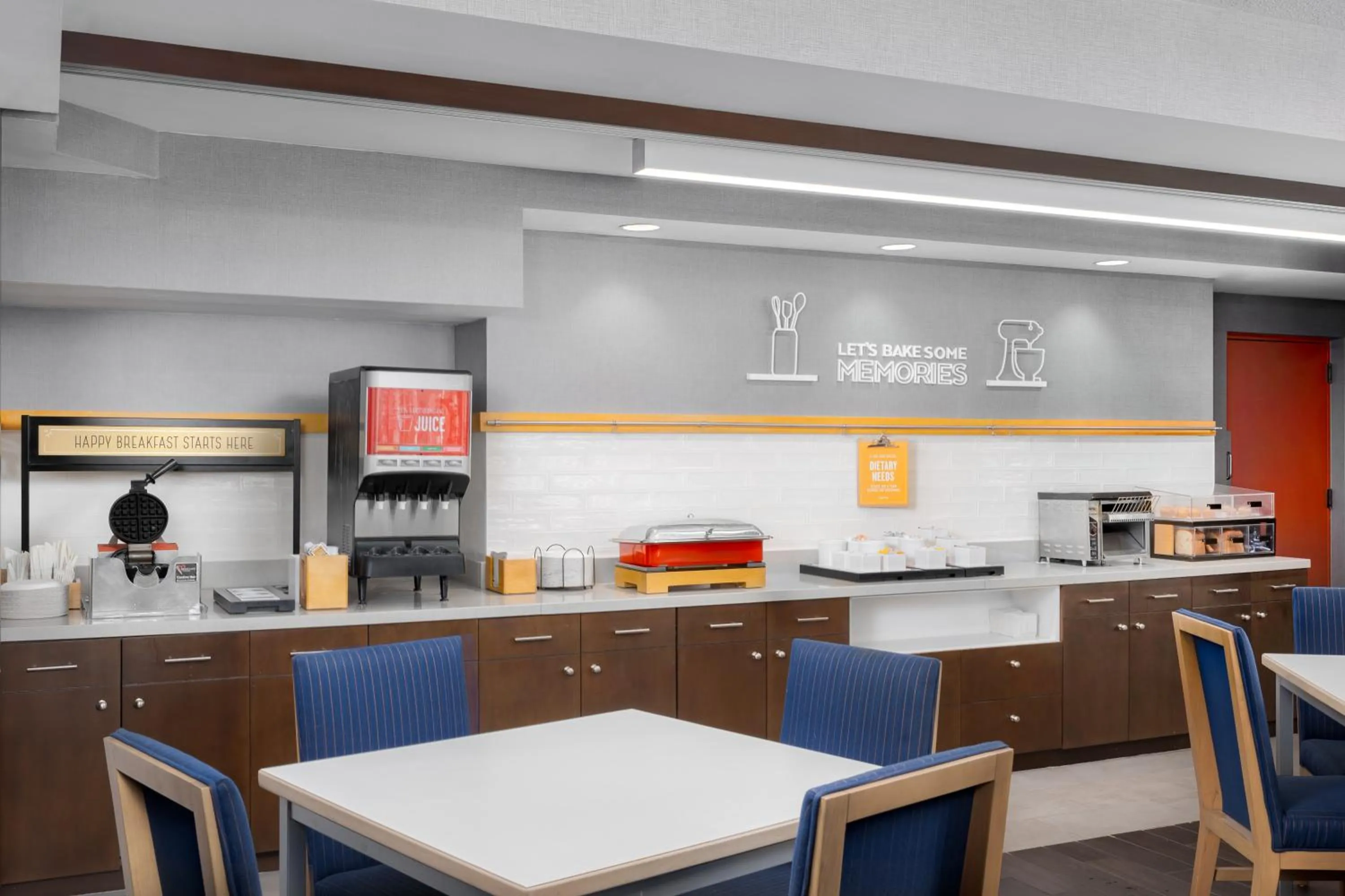 Food and drinks in Hampton Inn Louisville Airport Fair/Expo Center