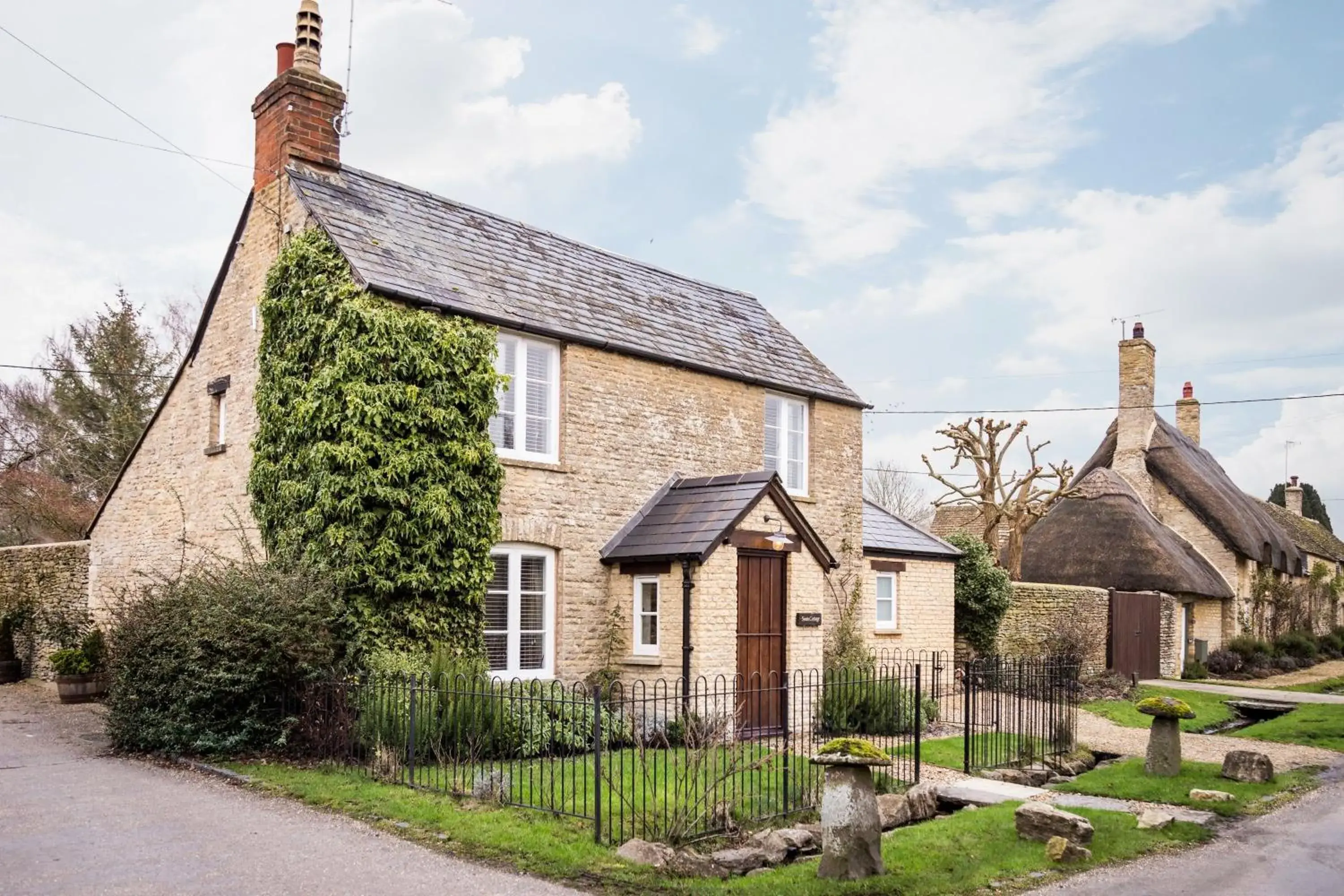 Three-Bedroom Home in Old Swan & Minster Mill Three-Bedroom Home in Old Swan & Minster Mill