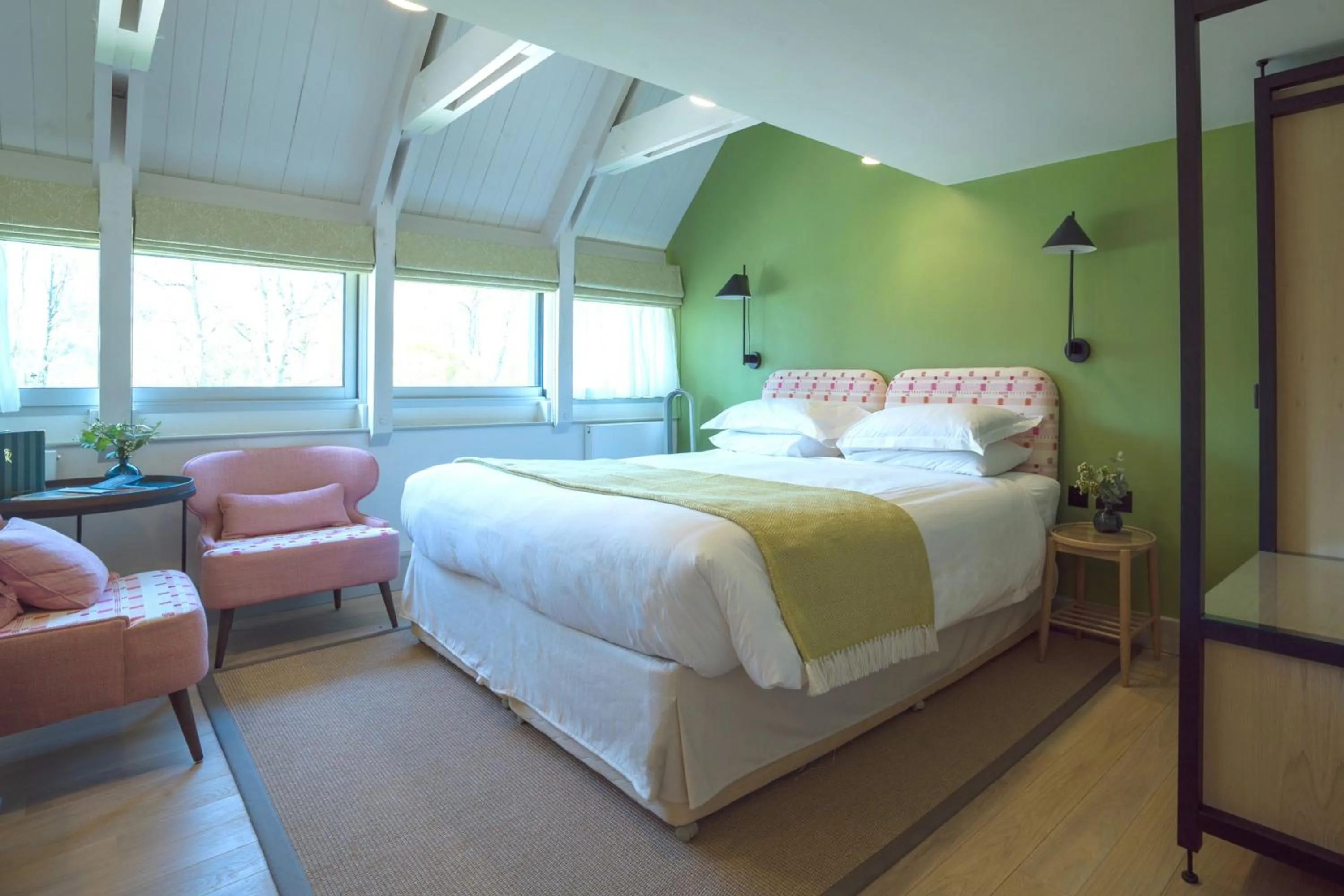 Bedroom, Bed in Old Swan & Minster Mill