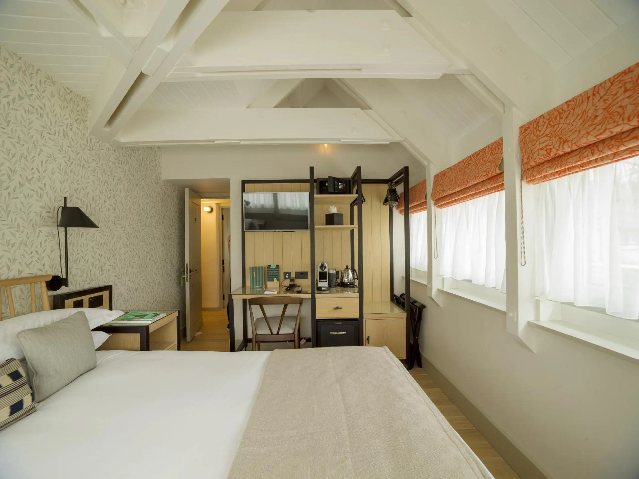 Bedroom, Bed in Old Swan & Minster Mill