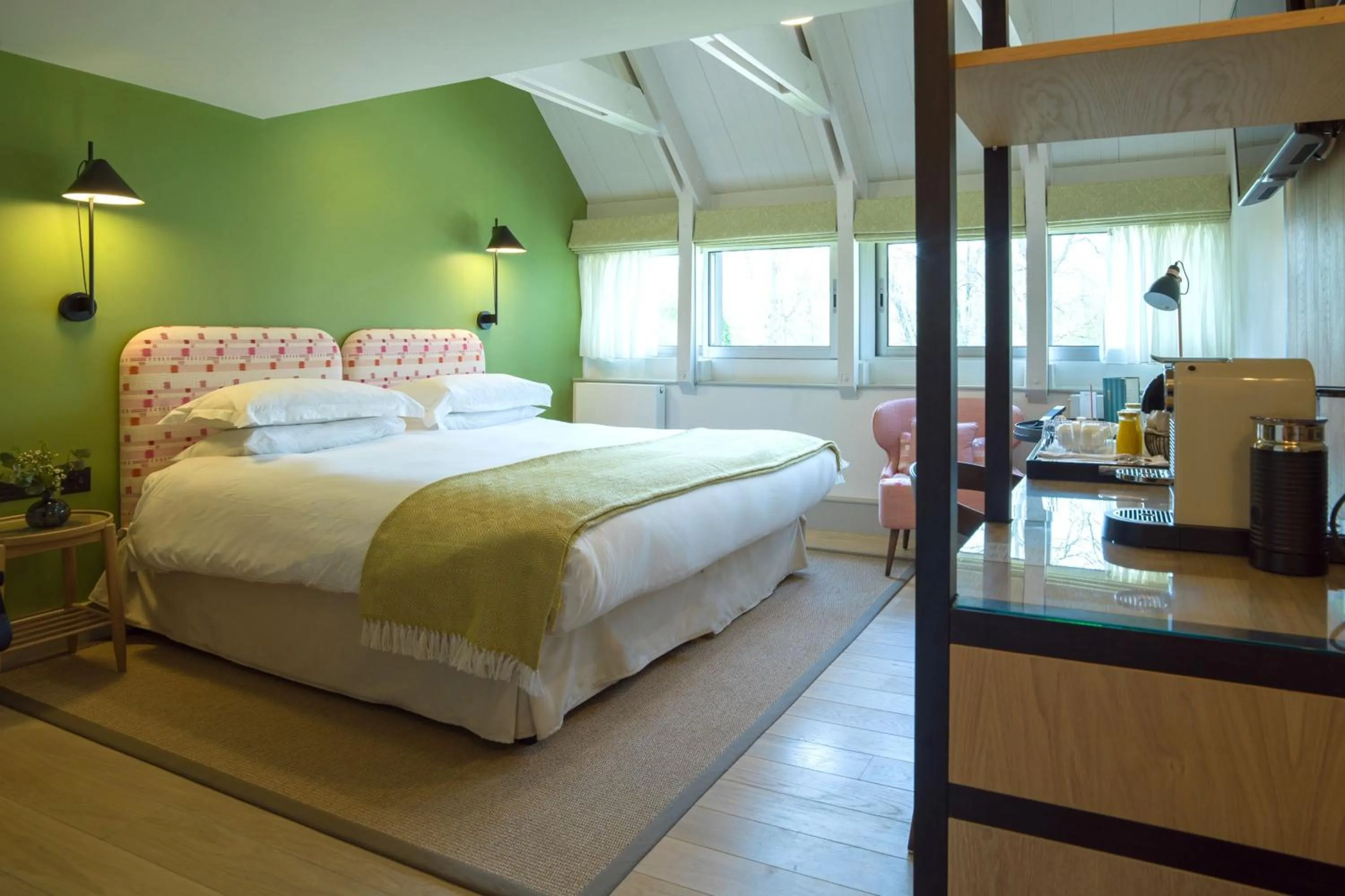 Bedroom, Bed in Old Swan & Minster Mill