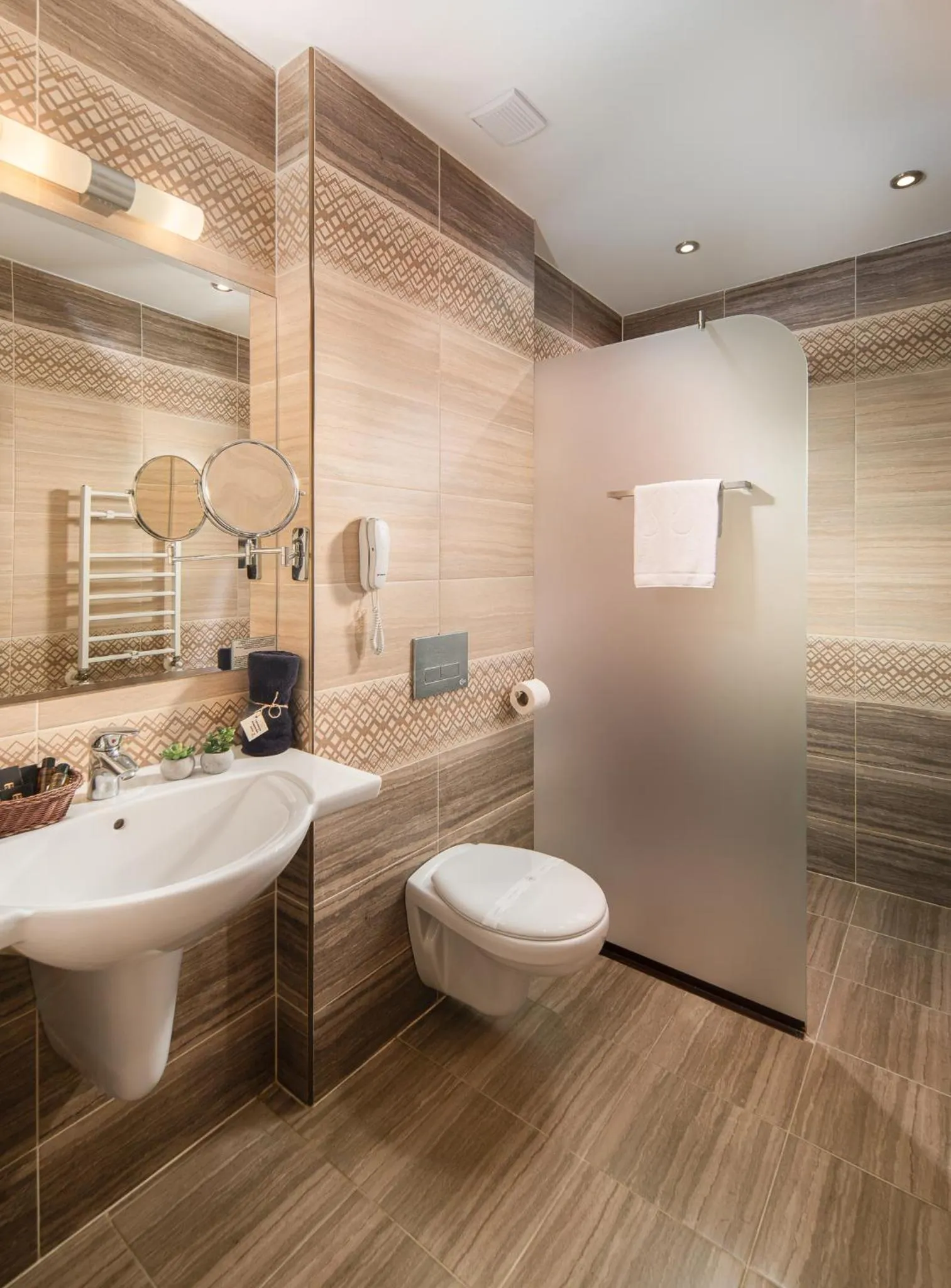 Toilet in Boutique Complex Trakiets