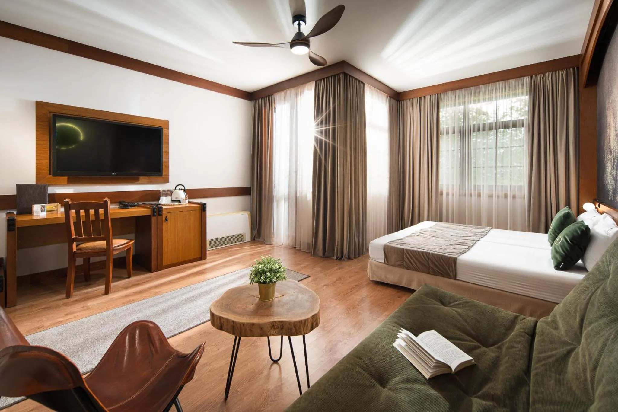 Photo of the whole room, Bed in Boutique Complex Trakiets