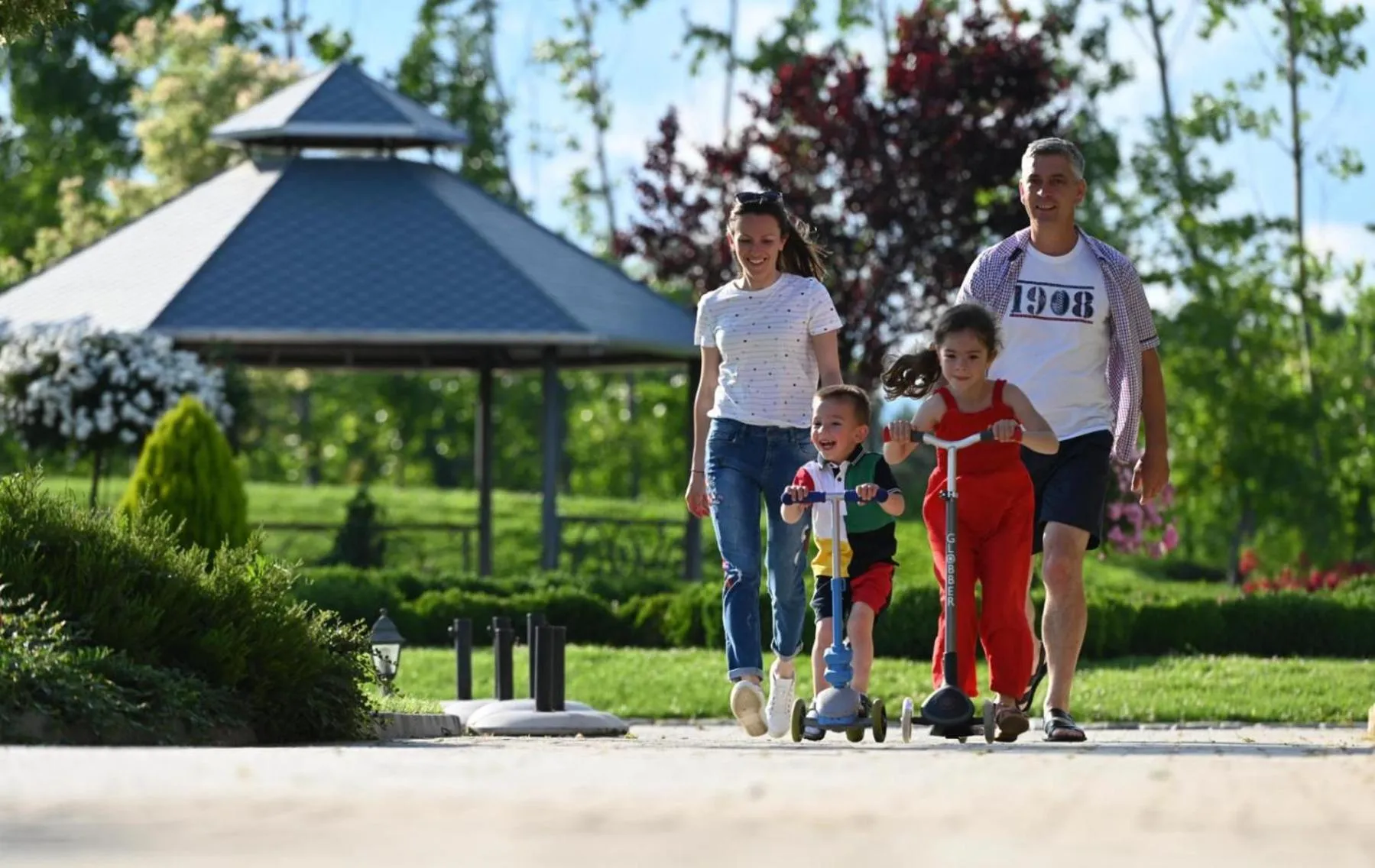 Spring in Boutique Complex Trakiets