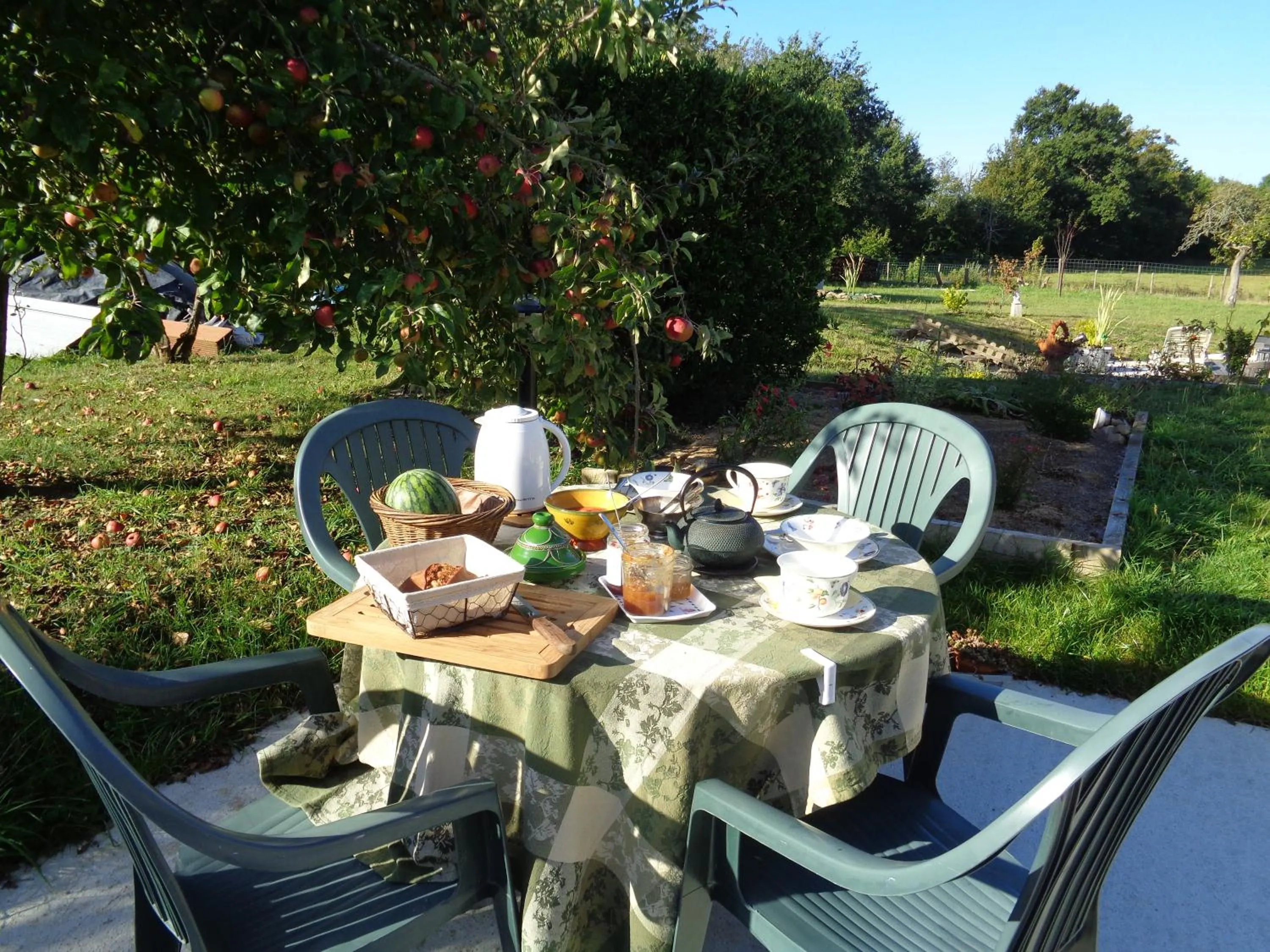 Breakfast in Ker Adsav o'naturel