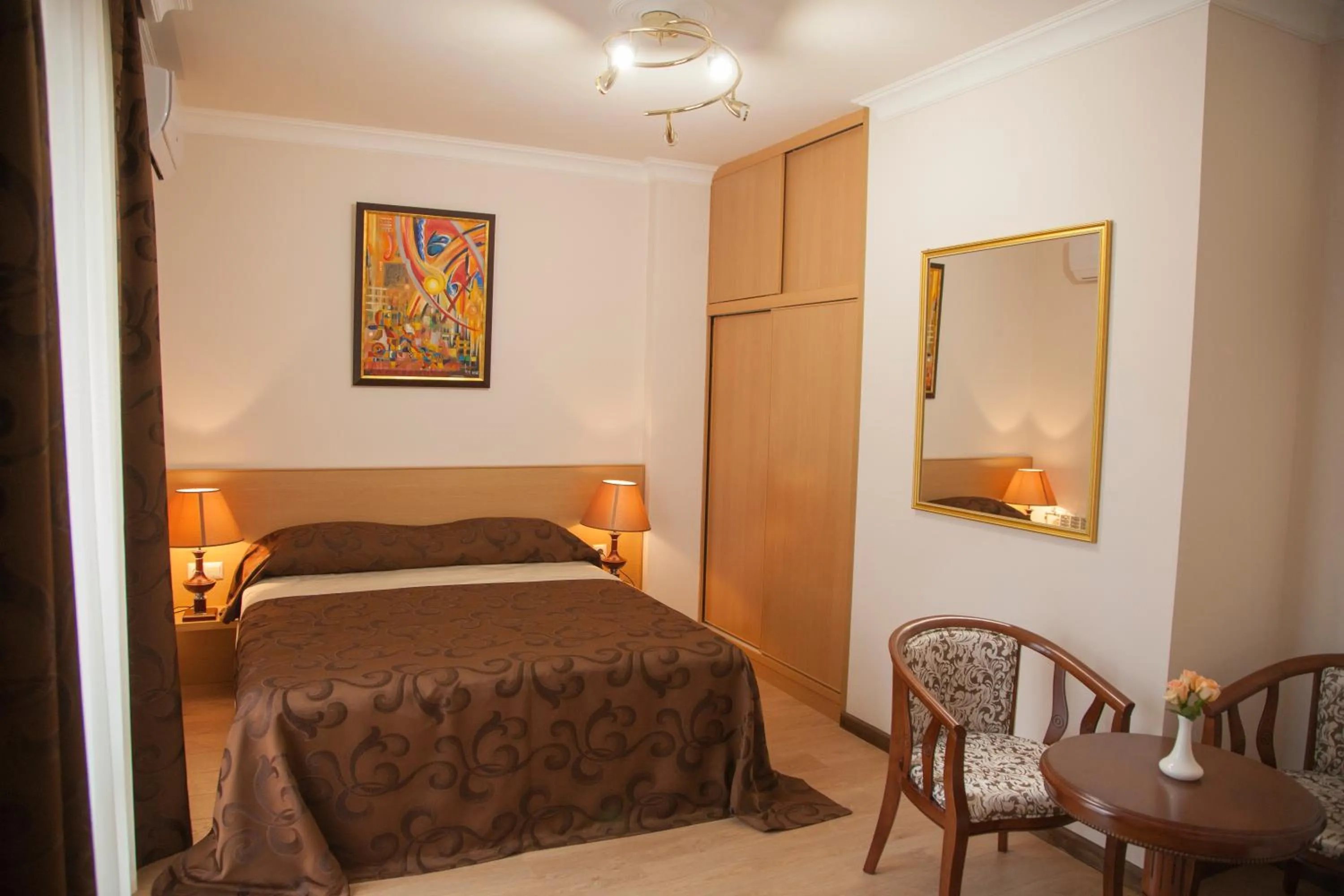 Photo of the whole room, Bed in Hin Yerevantsi Hotel