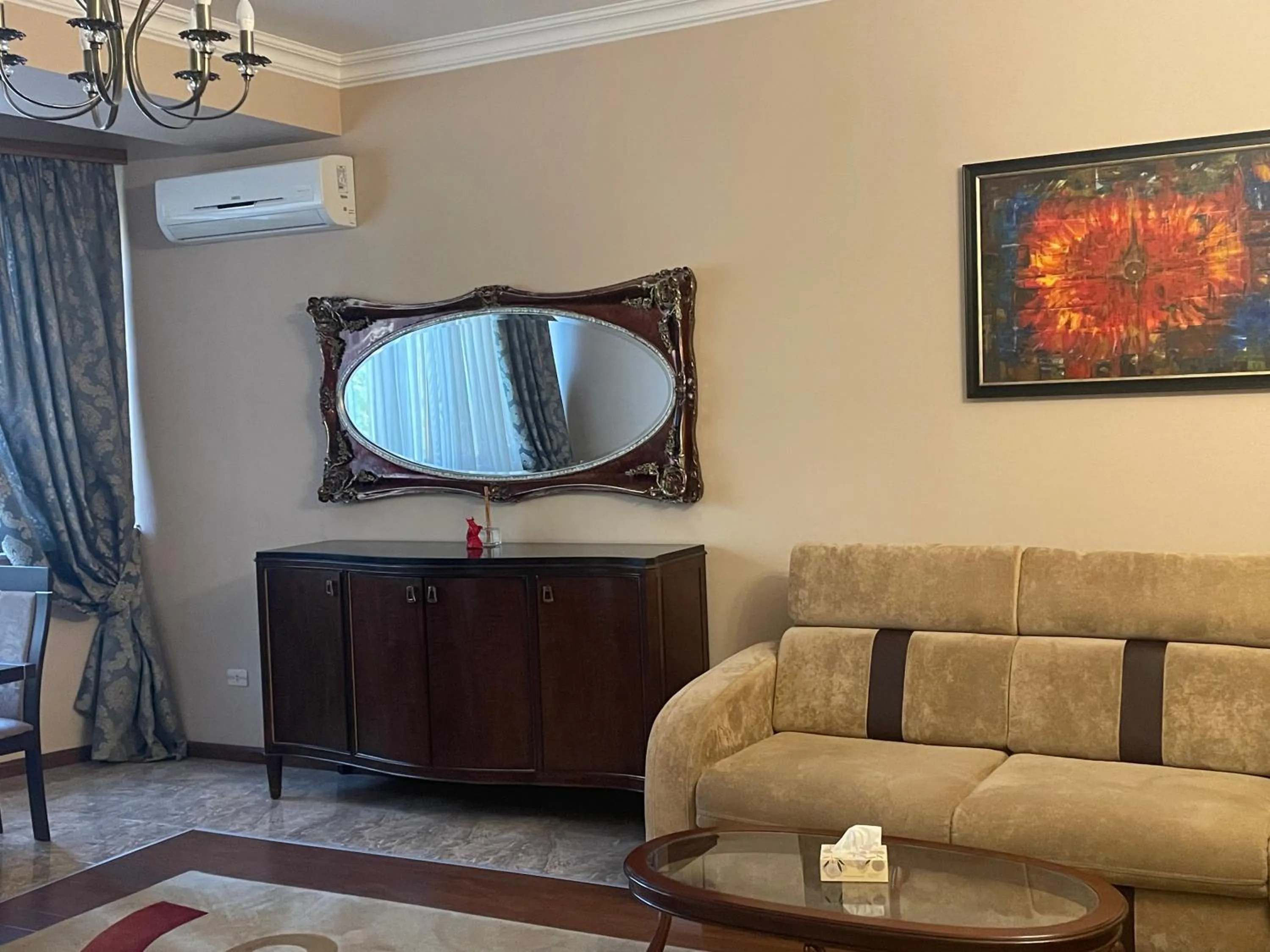 TV and multimedia in Hin Yerevantsi Hotel