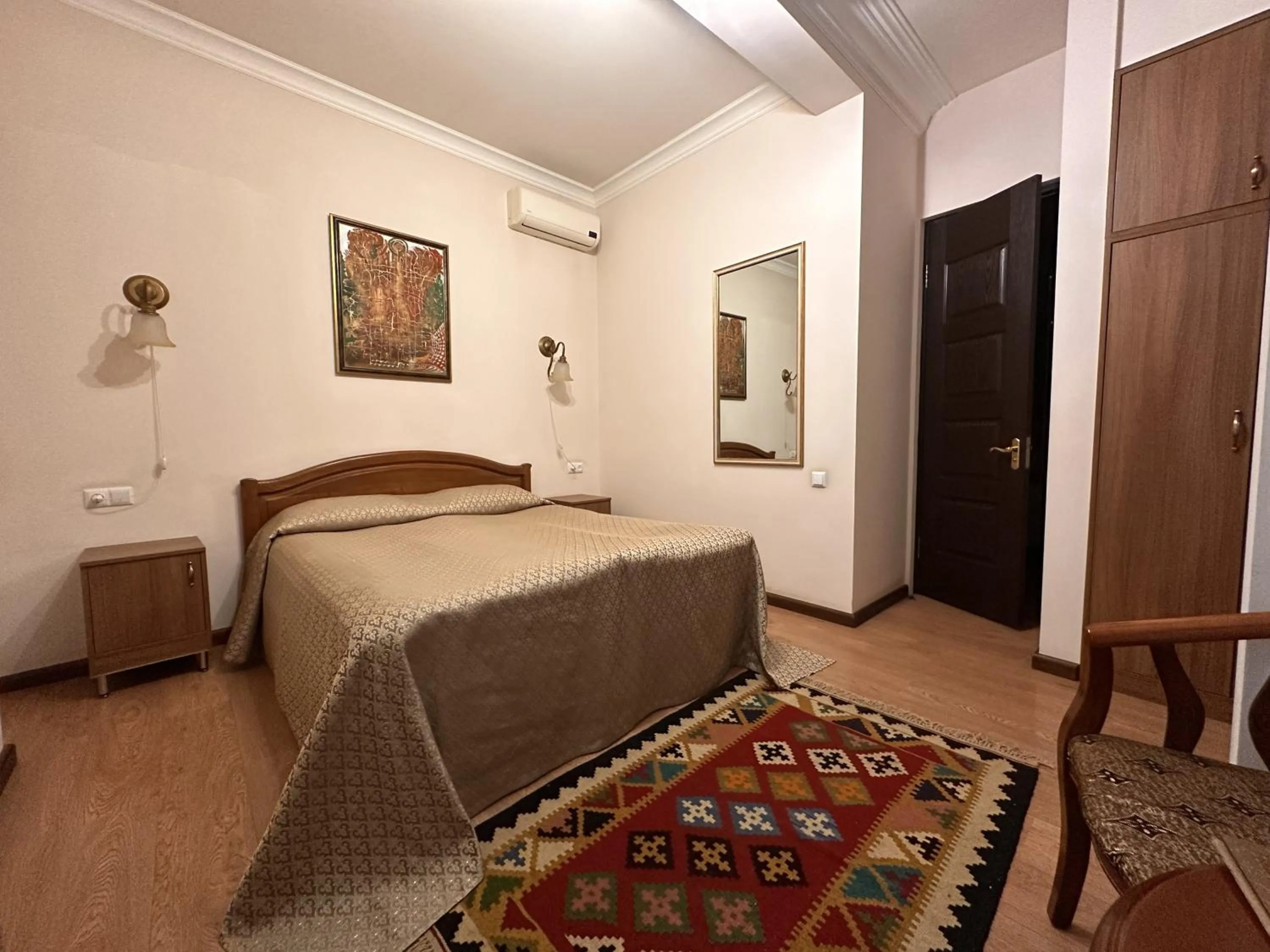 Bed in Hin Yerevantsi Hotel