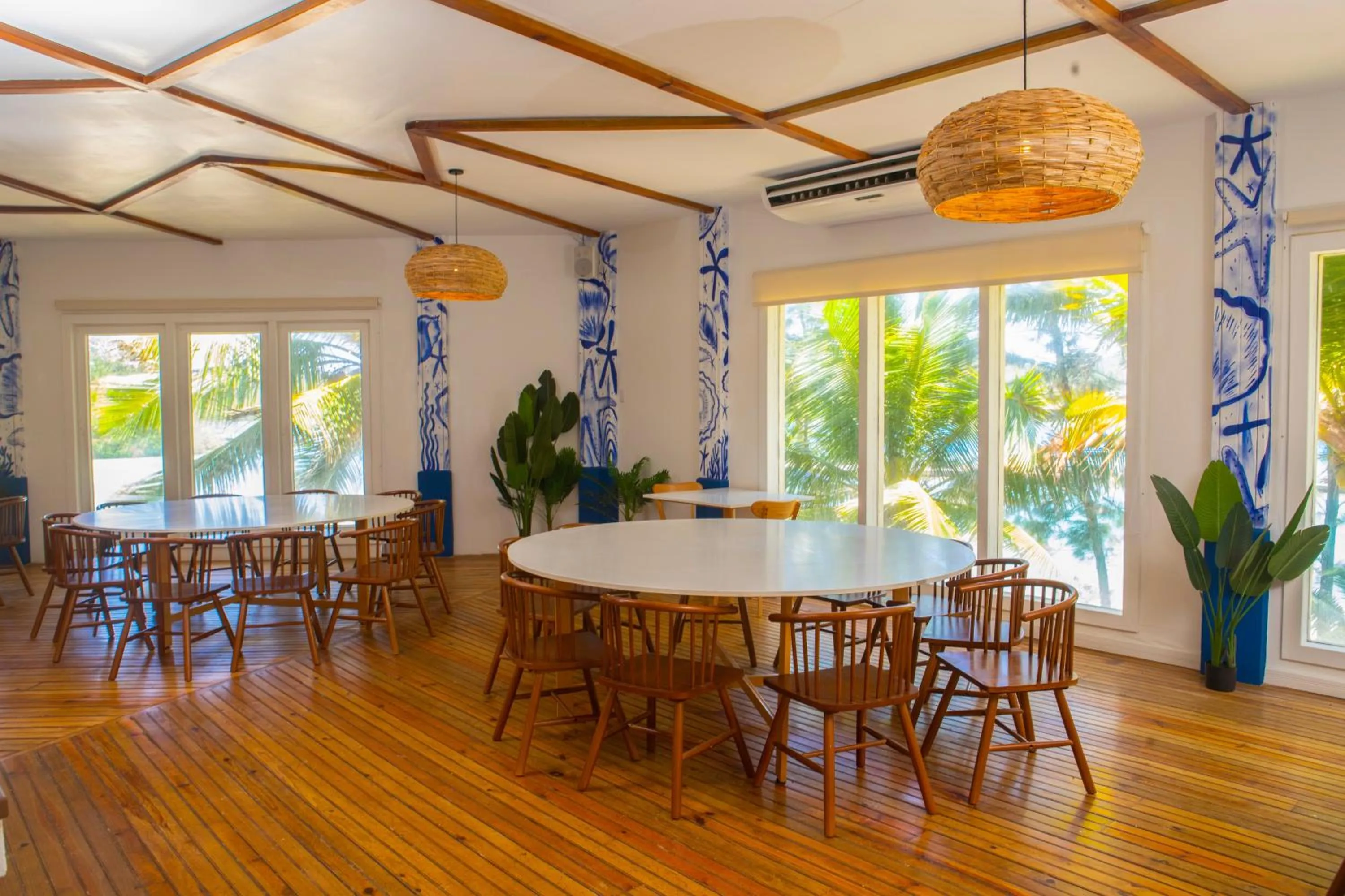 Restaurant/places to eat in Fantasy Island Beach Resort and Marina - All Inclusive