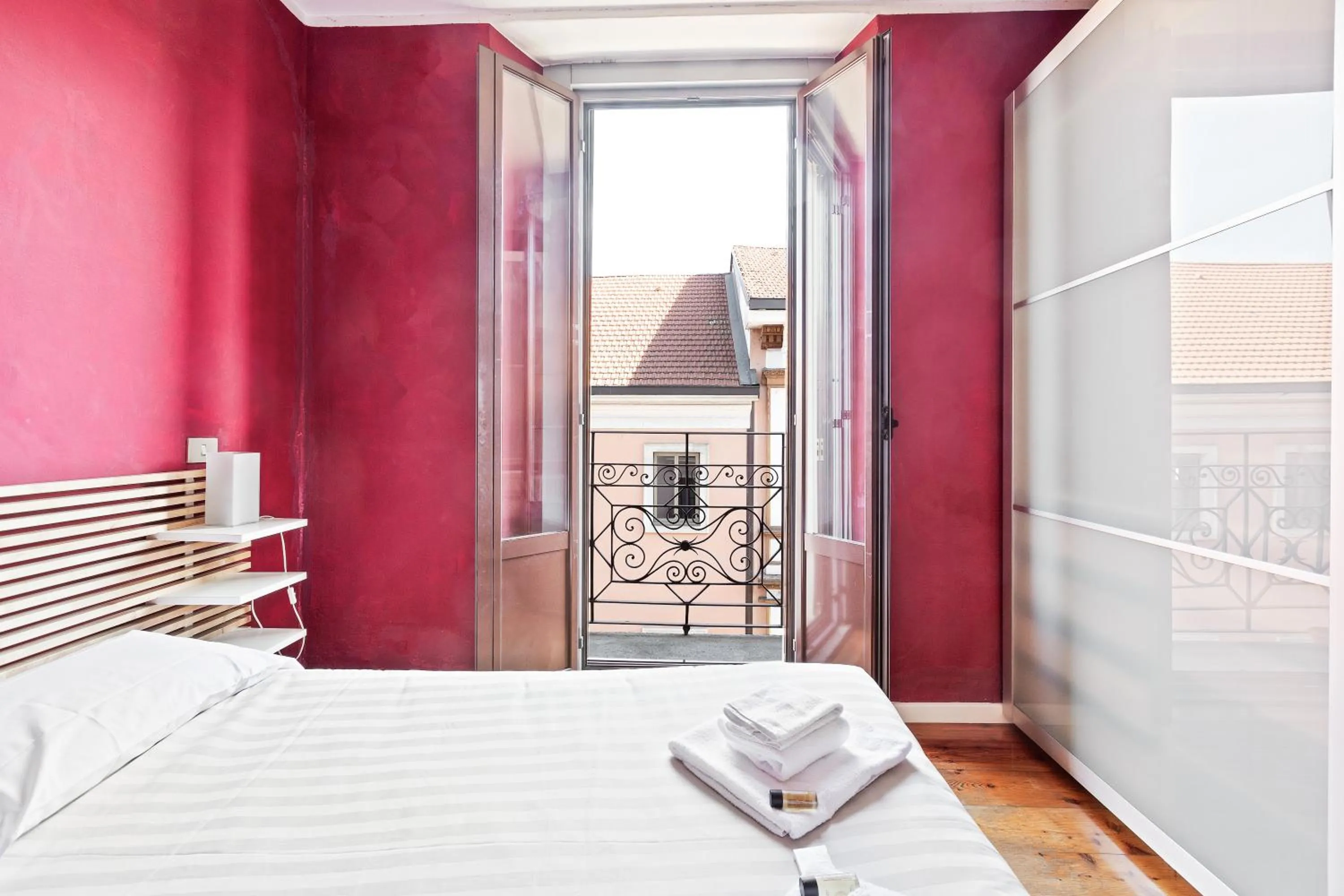 GuestHost - Corso Buenos Aires Colourful Flat